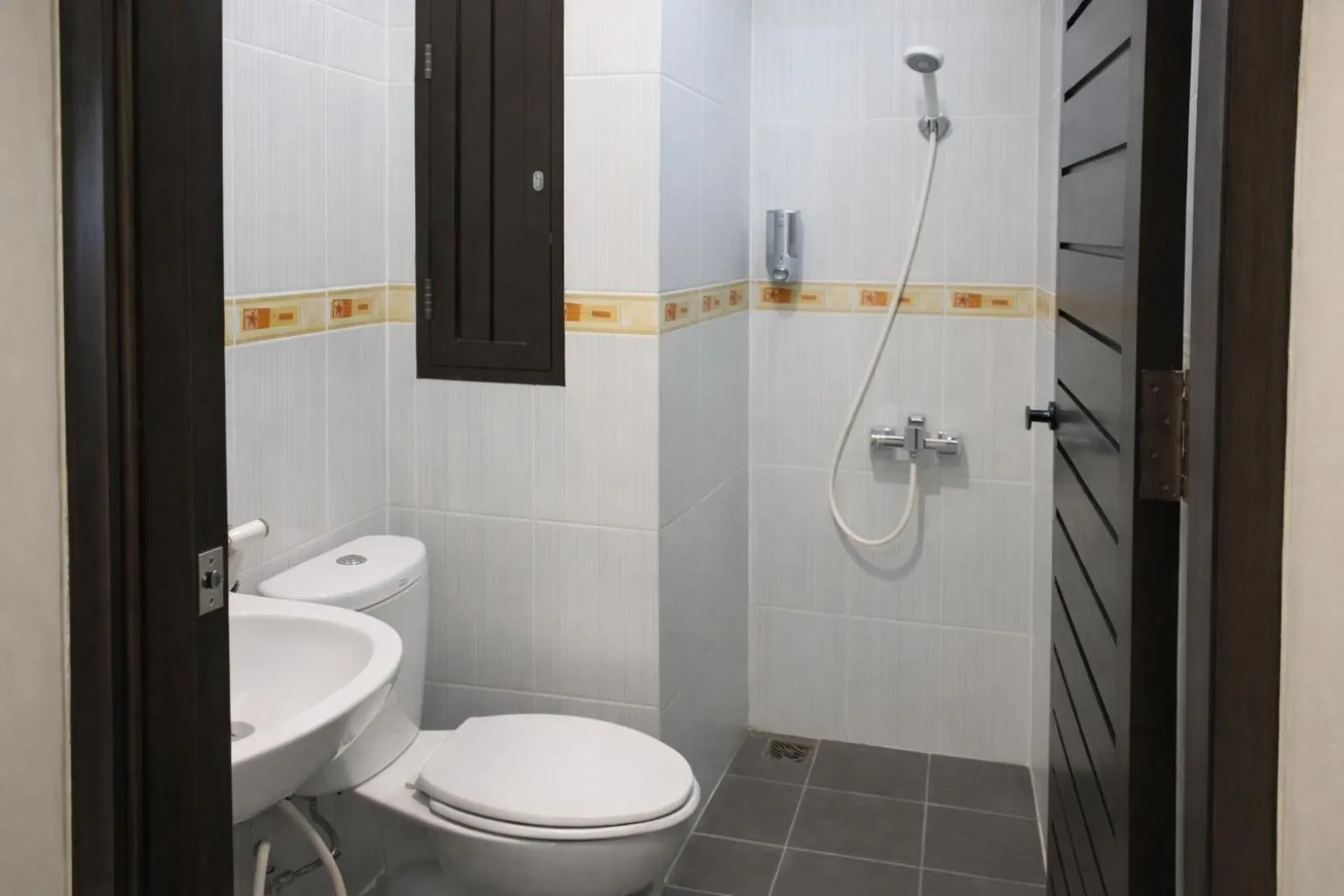 Bathroom in Manggar Indonesia Hotel