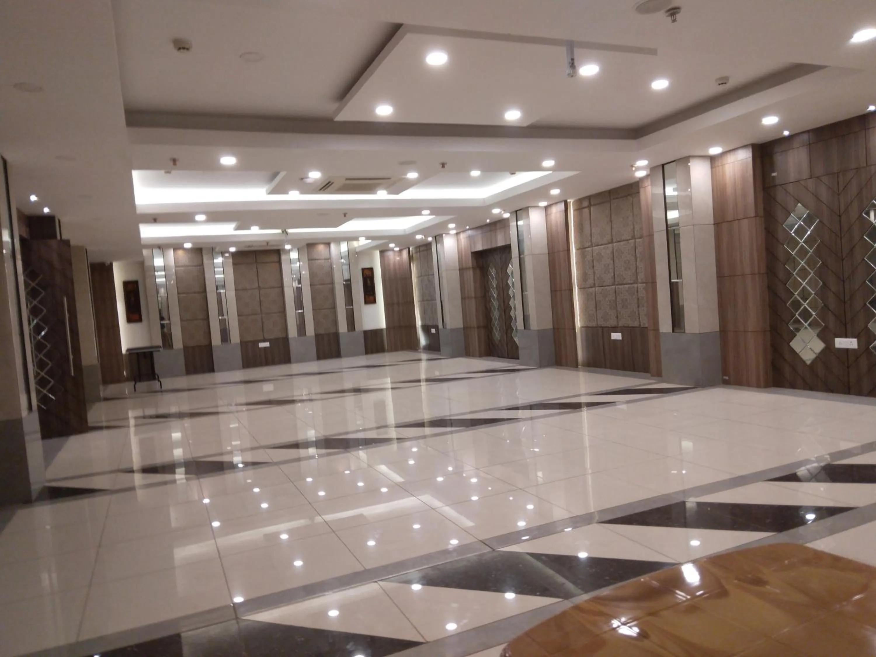 Meeting/conference room in HOTEL NILADRI PREMIUM