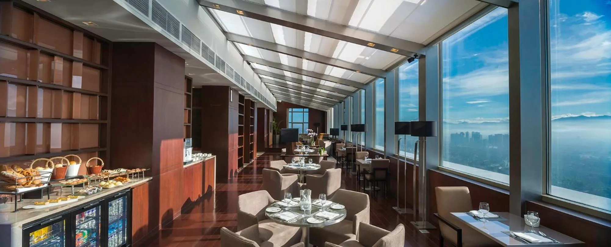 Lounge or bar in Marco Polo Ortigas Manila