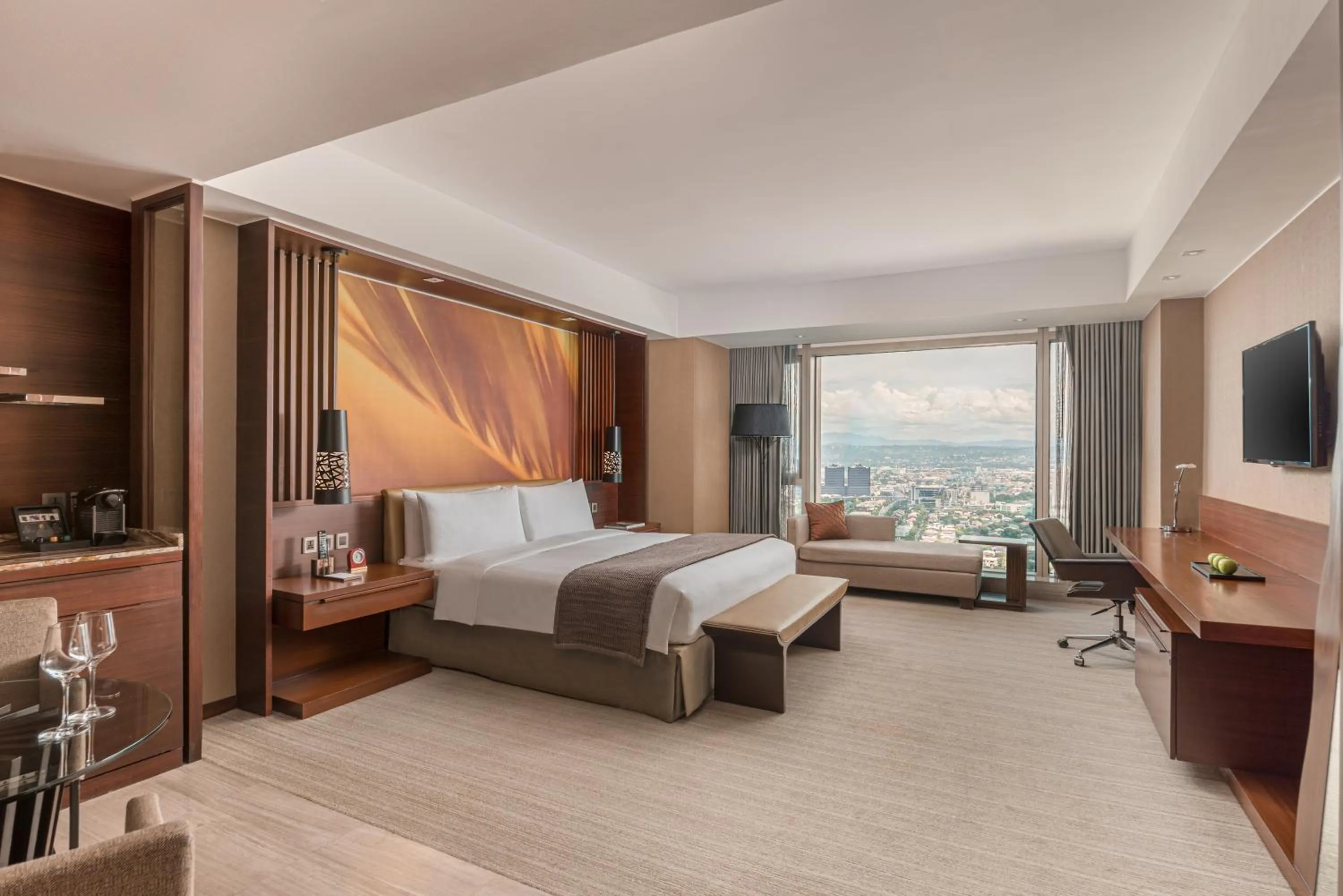 Bed in Marco Polo Ortigas Manila