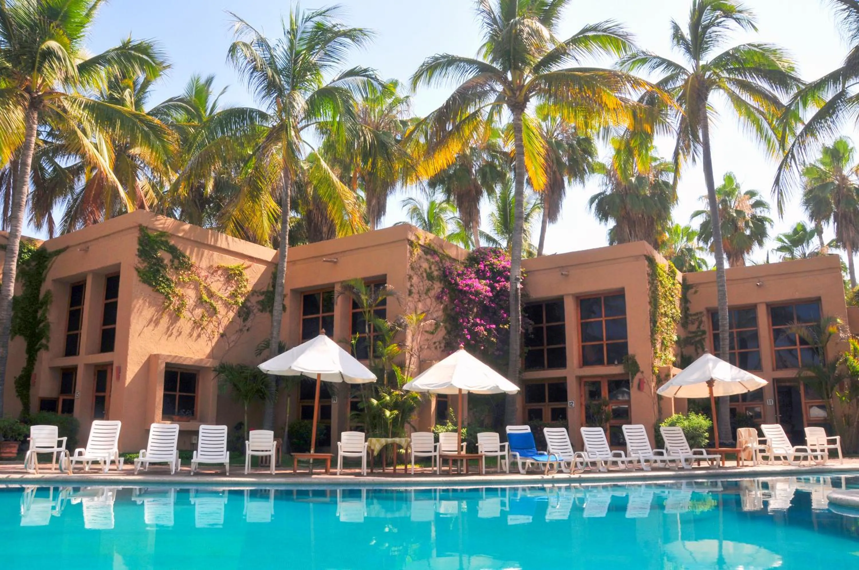 Villas El Rancho Green Resort