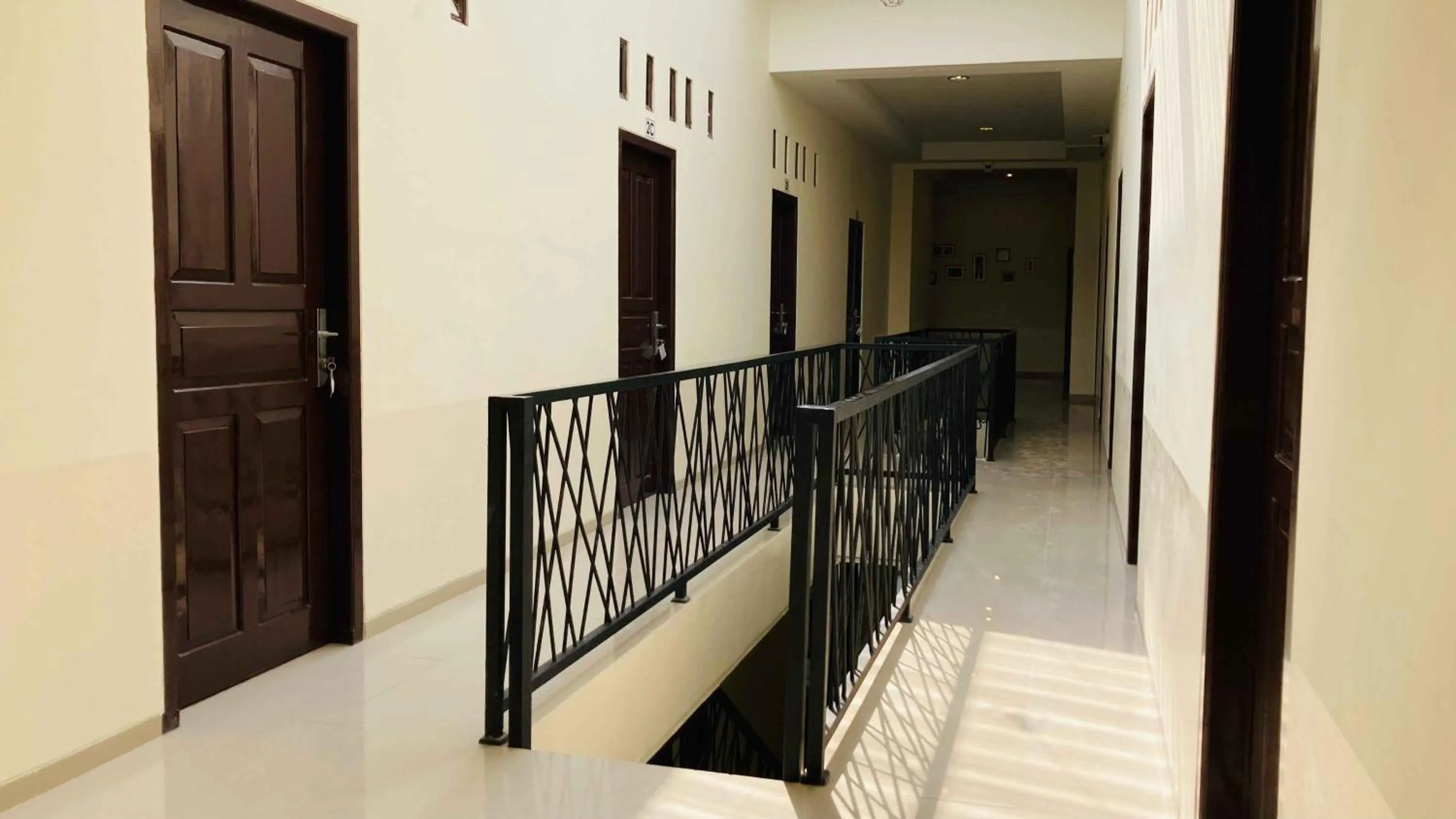 Facade/entrance in Hartono Inn Seturan Mitra RedDoorz