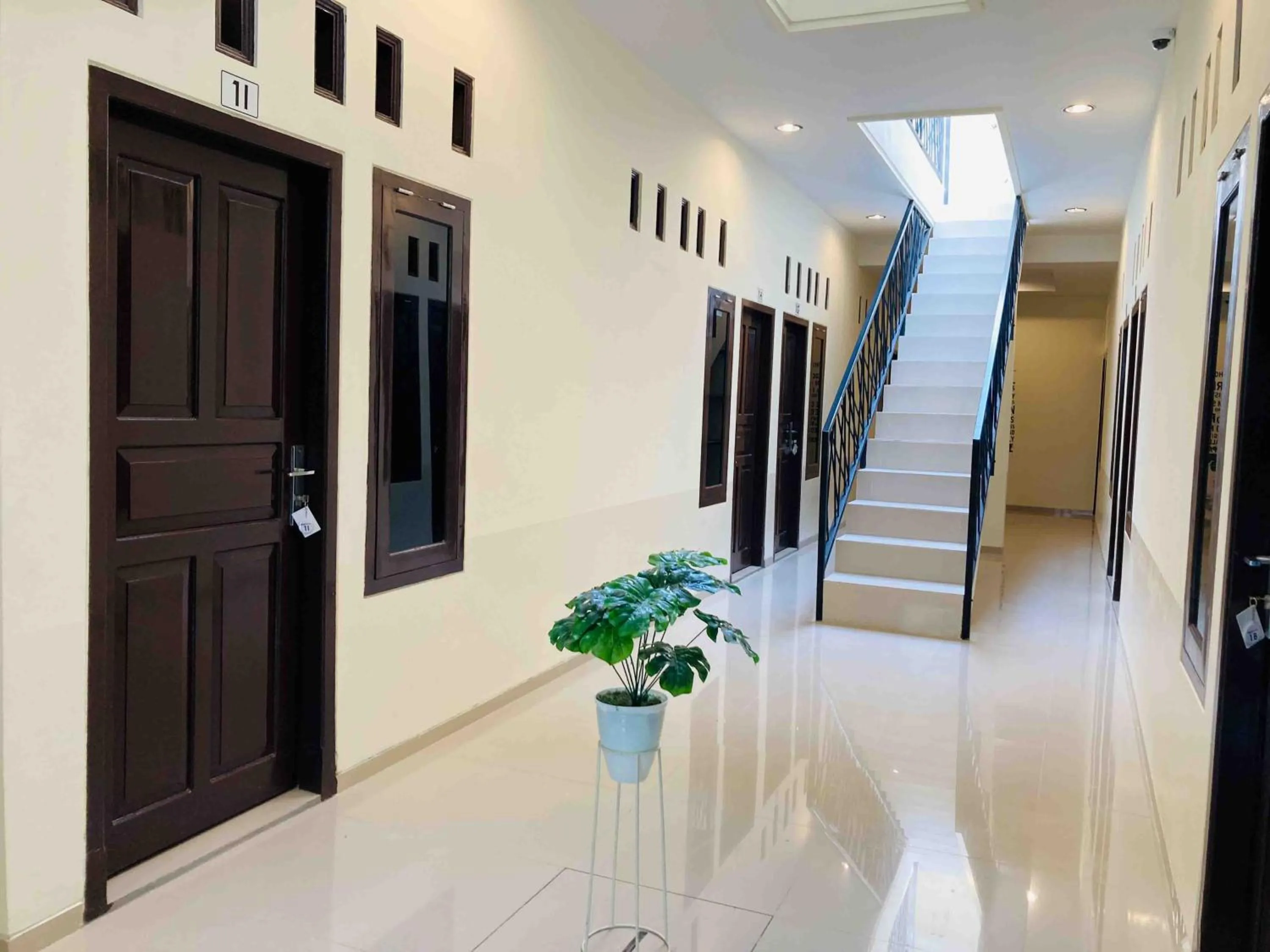 Facade/entrance in Hartono Inn Seturan Mitra RedDoorz