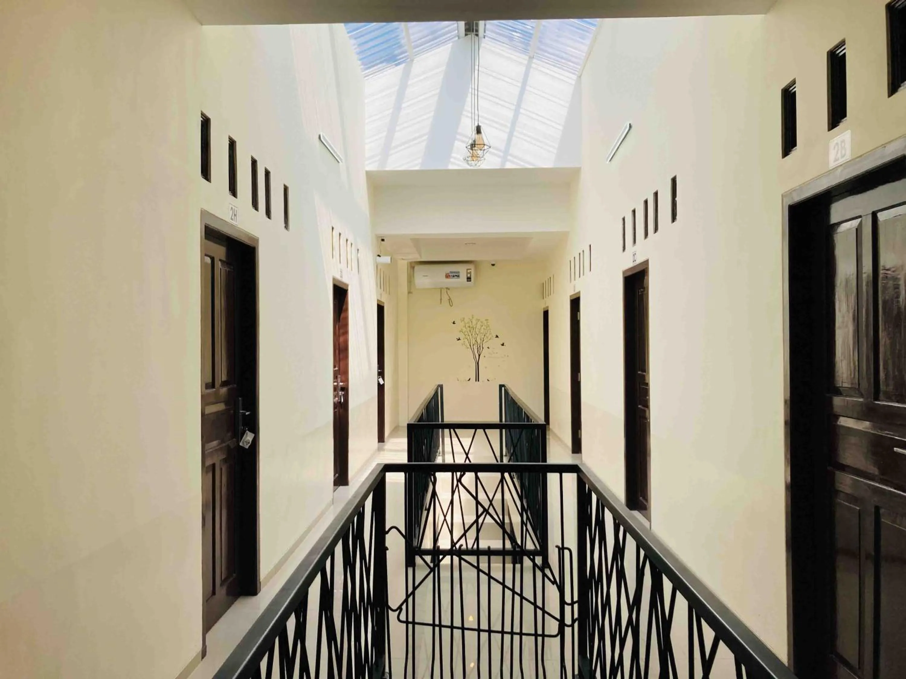 Facade/entrance in Hartono Inn Seturan Mitra RedDoorz