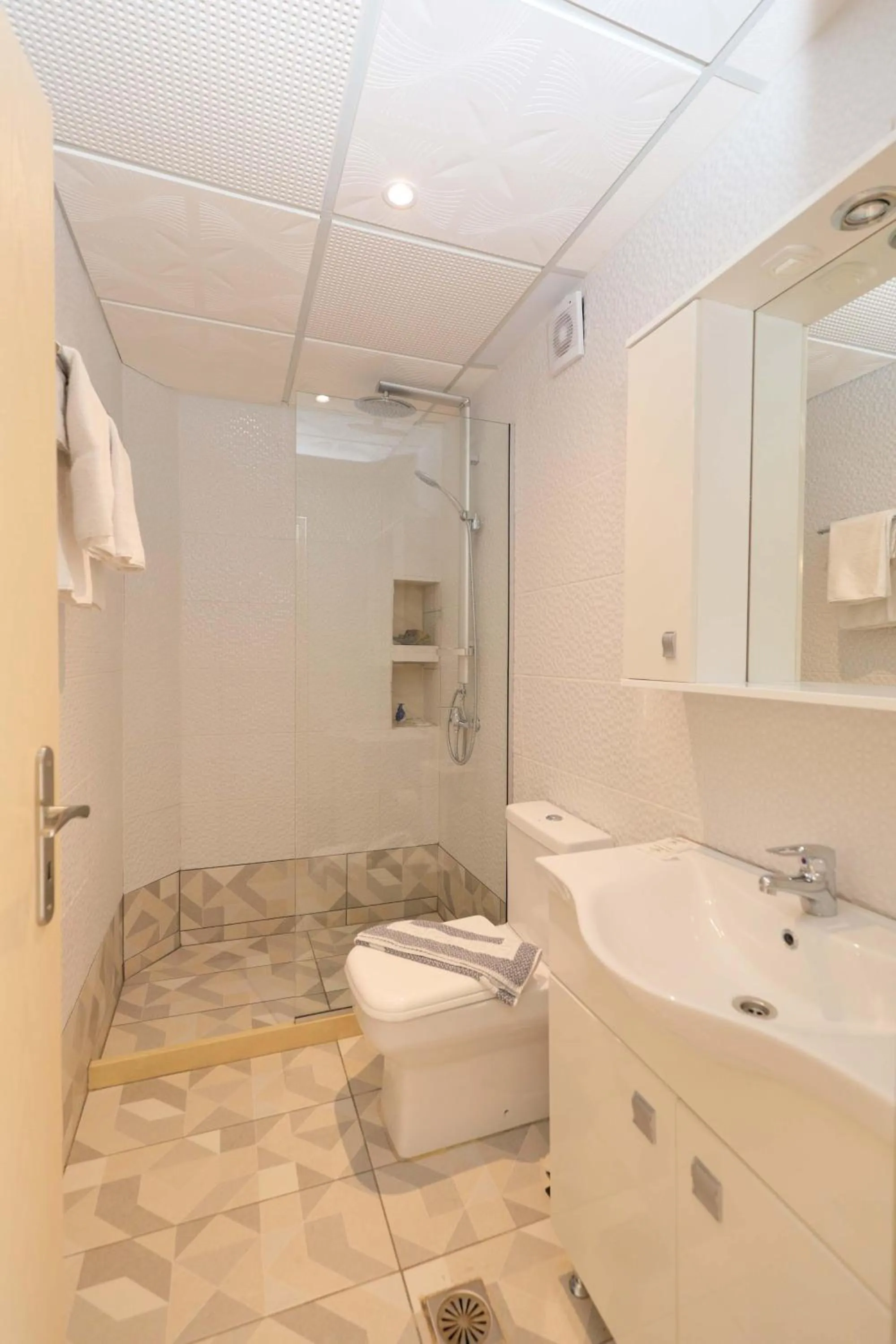 Bathroom in SunBay Hotel