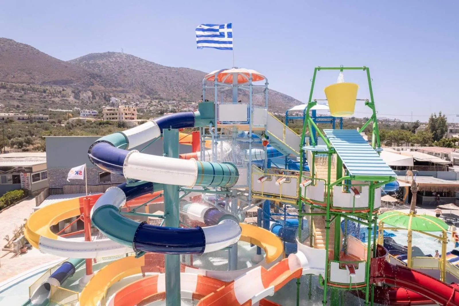 Area and facilities in SunBay Hotel