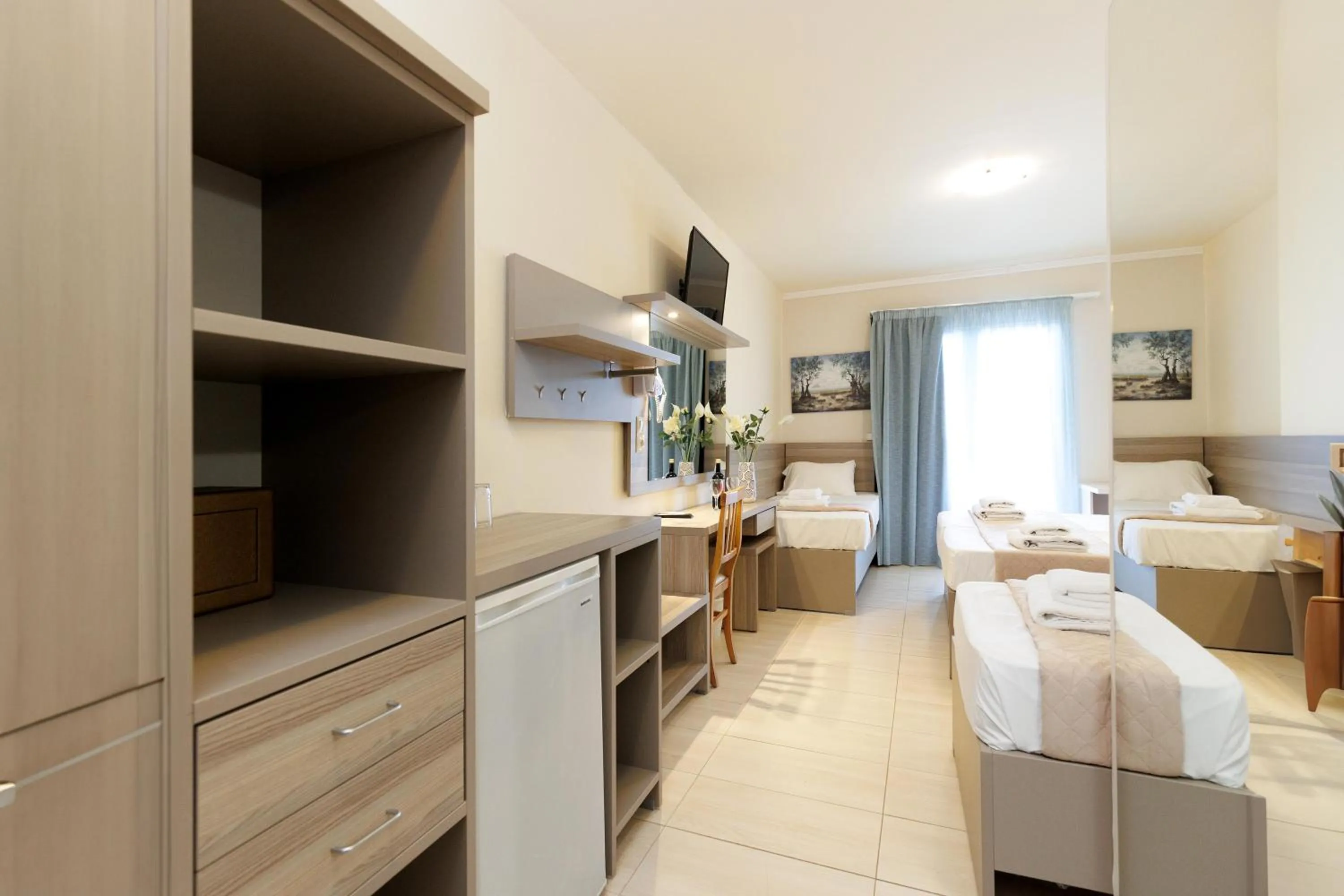 Photo of the whole room in SunBay Hotel