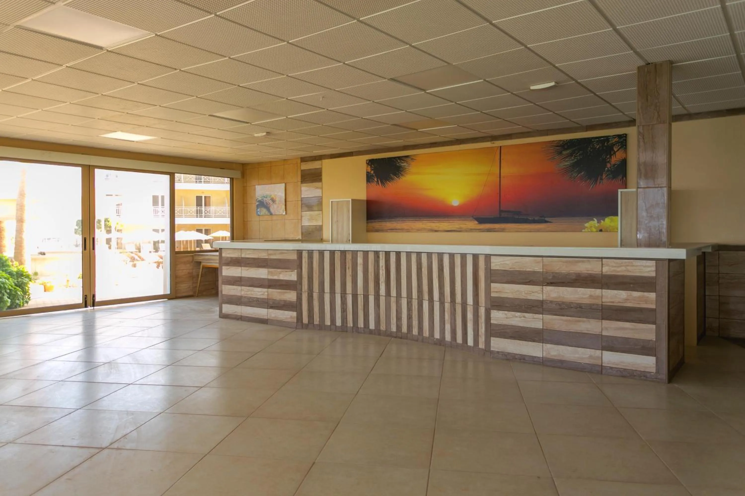 Lobby or reception in SunBay Hotel