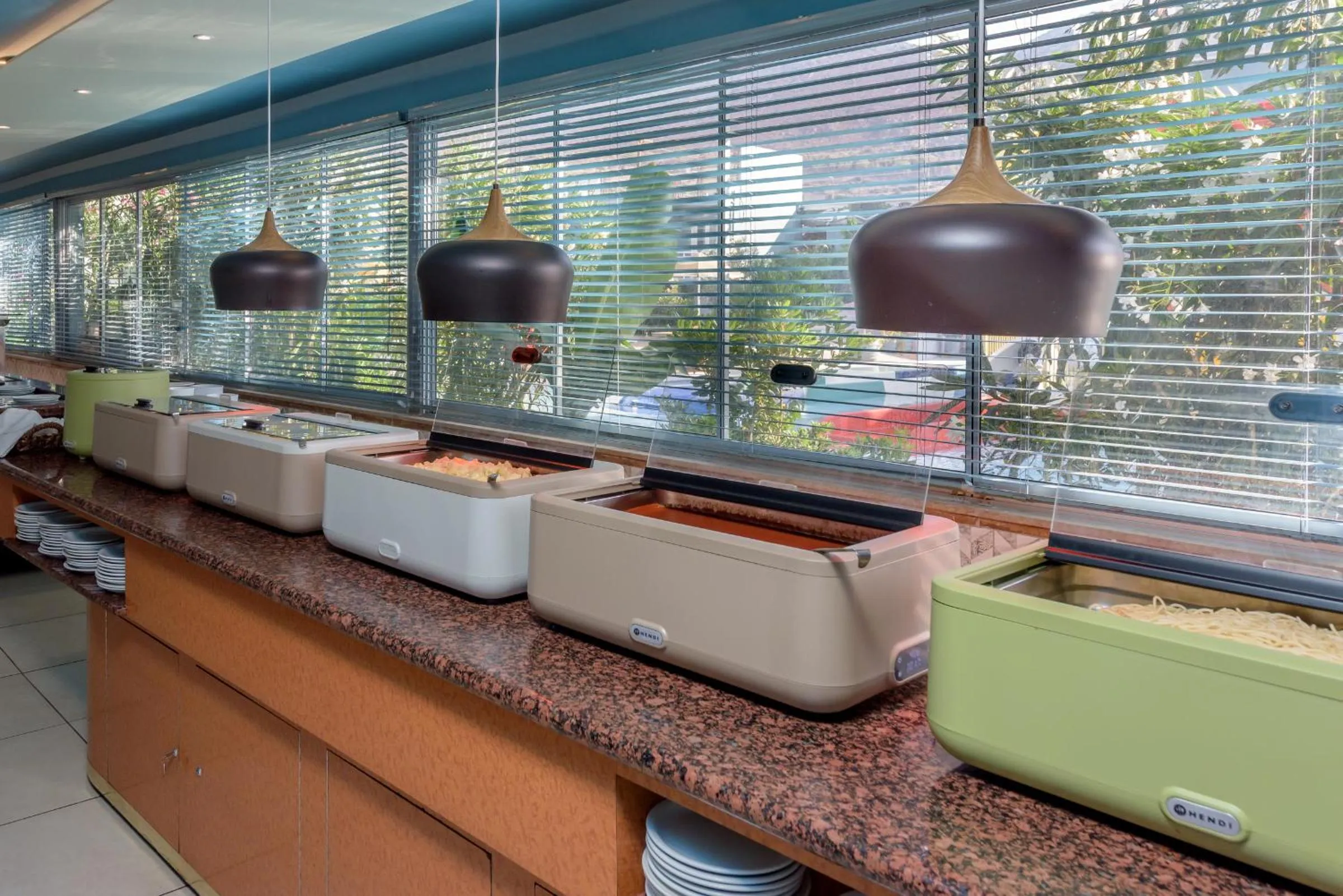 Restaurant/places to eat in SunBay Hotel