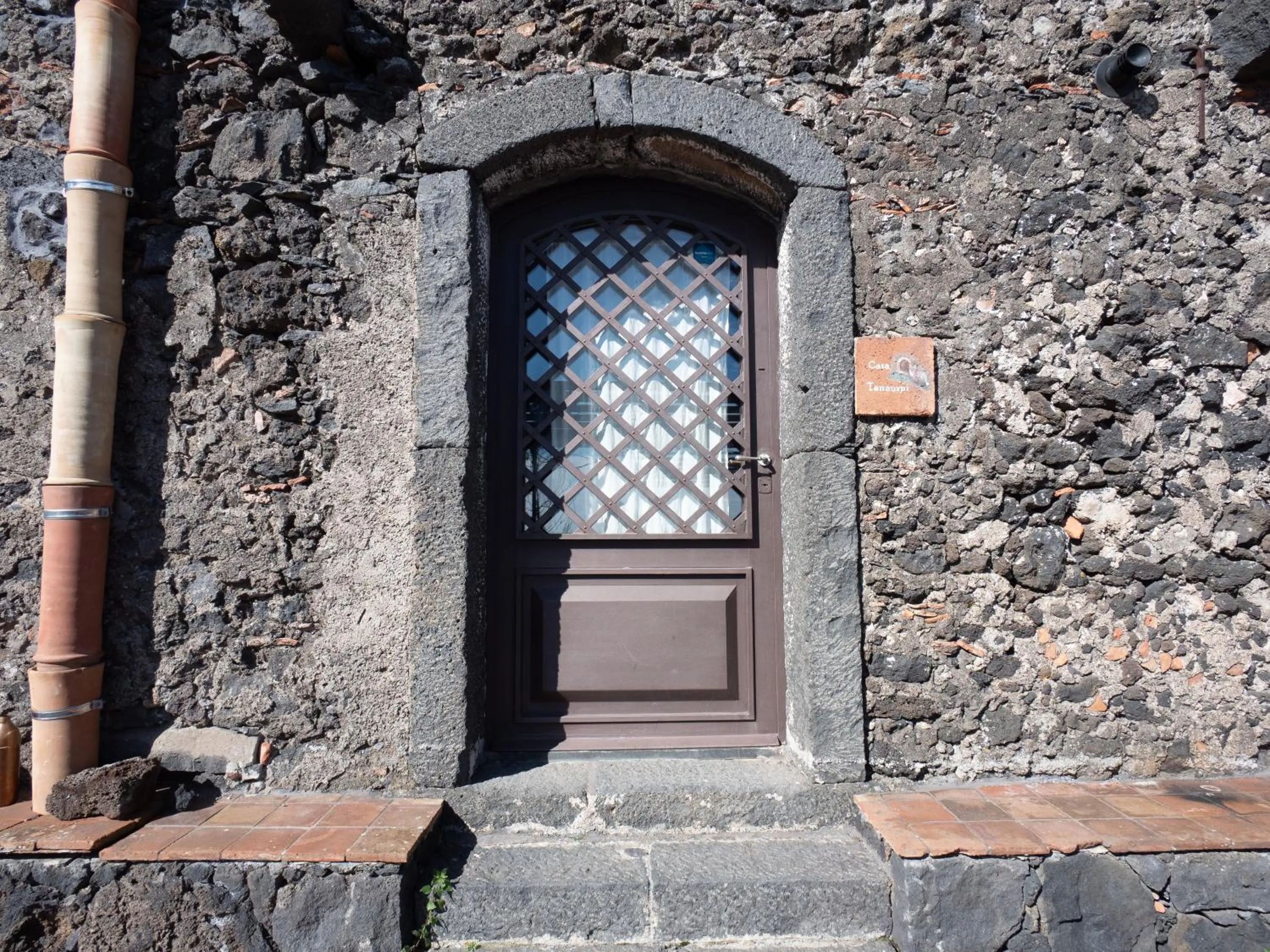 Property building in Casa Etnea
