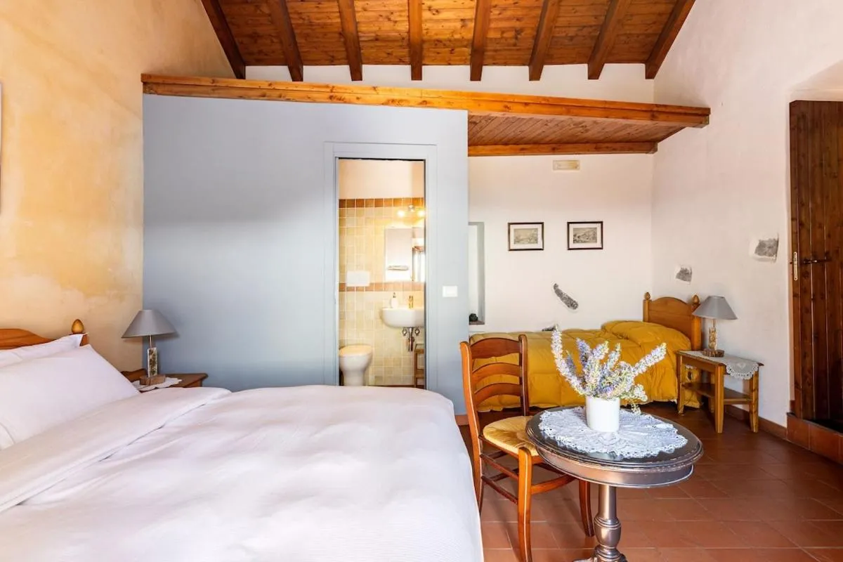 Photo of the whole room, Bed in Casa Etnea