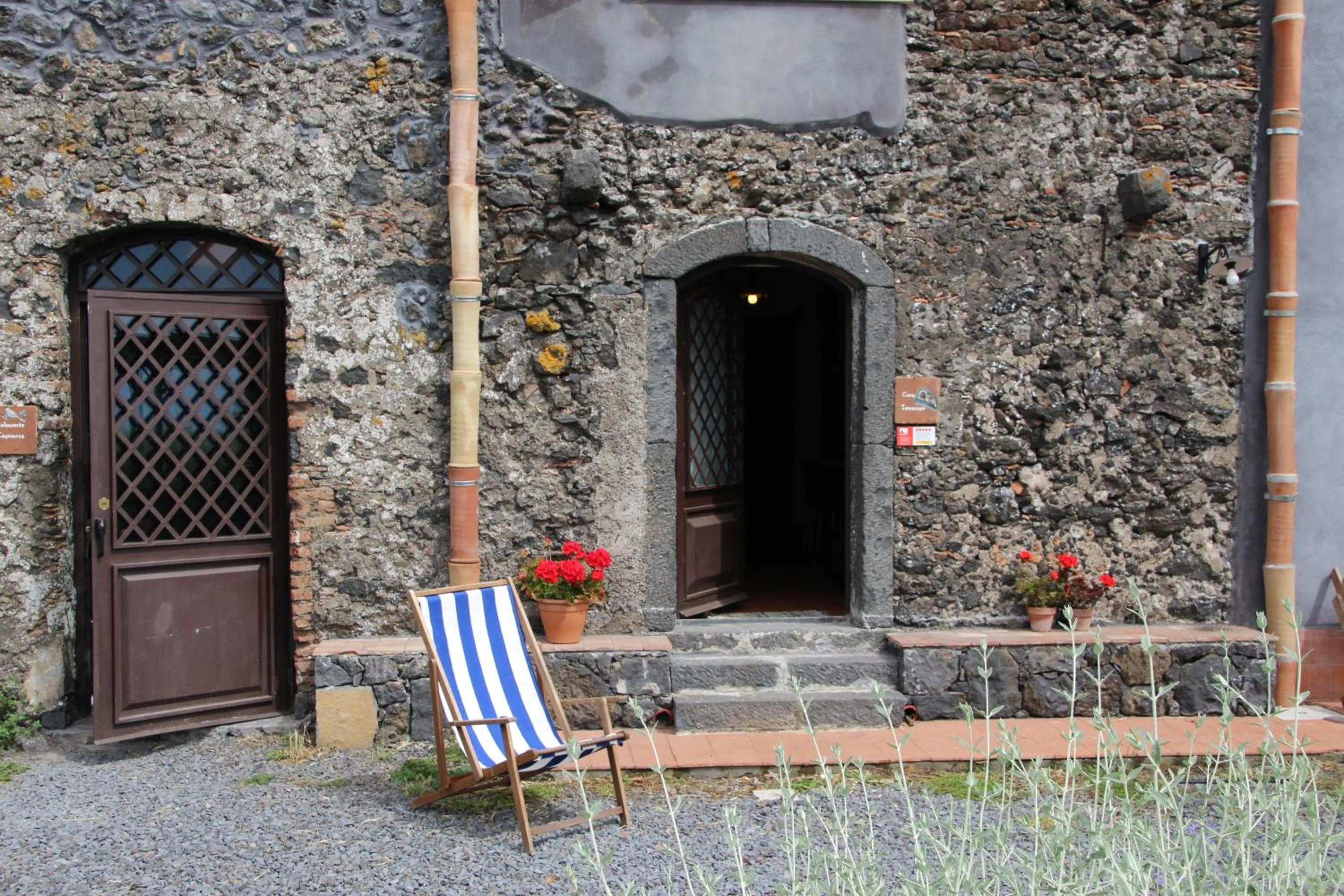 Facade/entrance in Casa Etnea