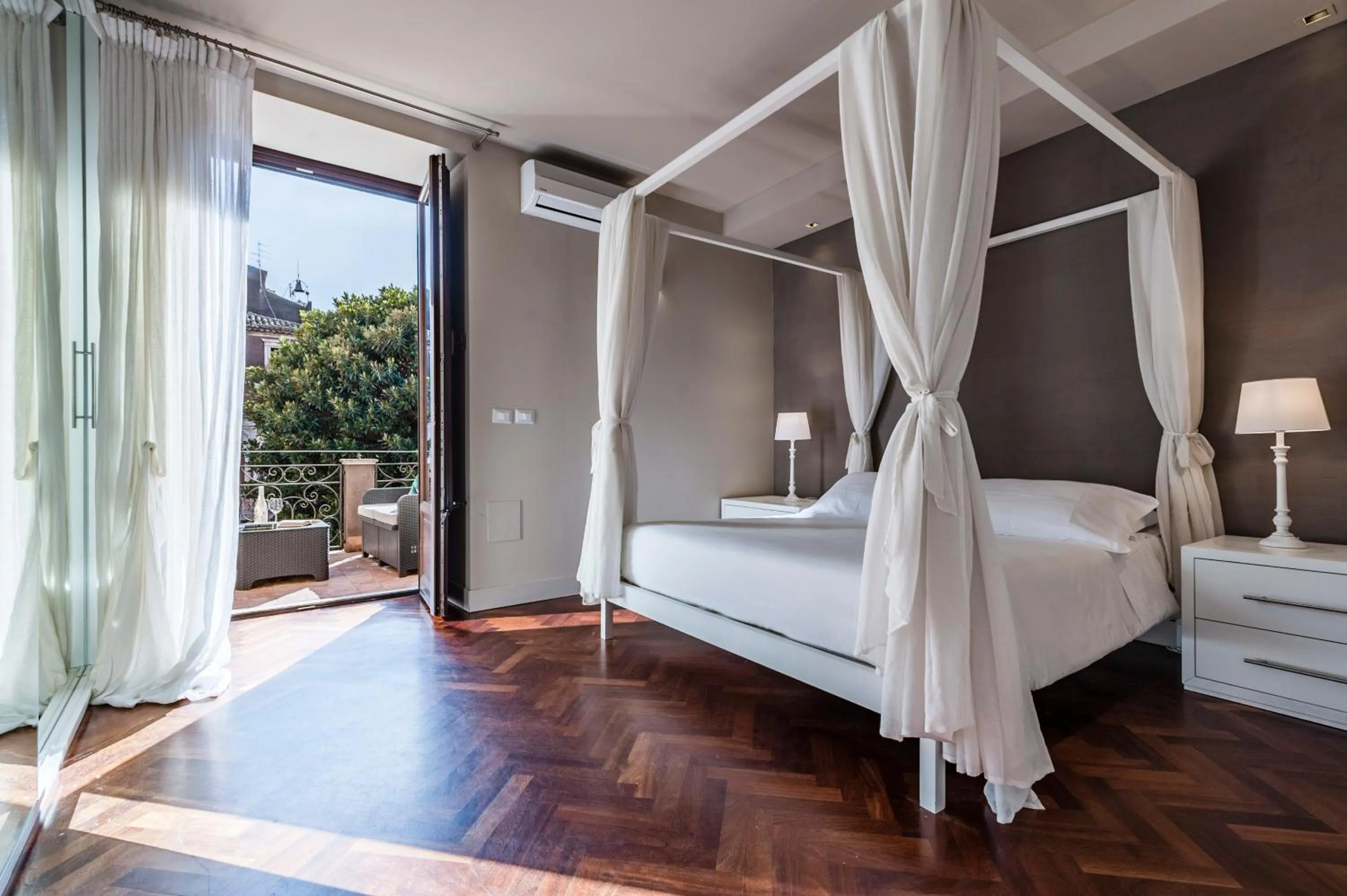 Bedroom, Bed in Ferrini Home - Via Monte Sant'Agata