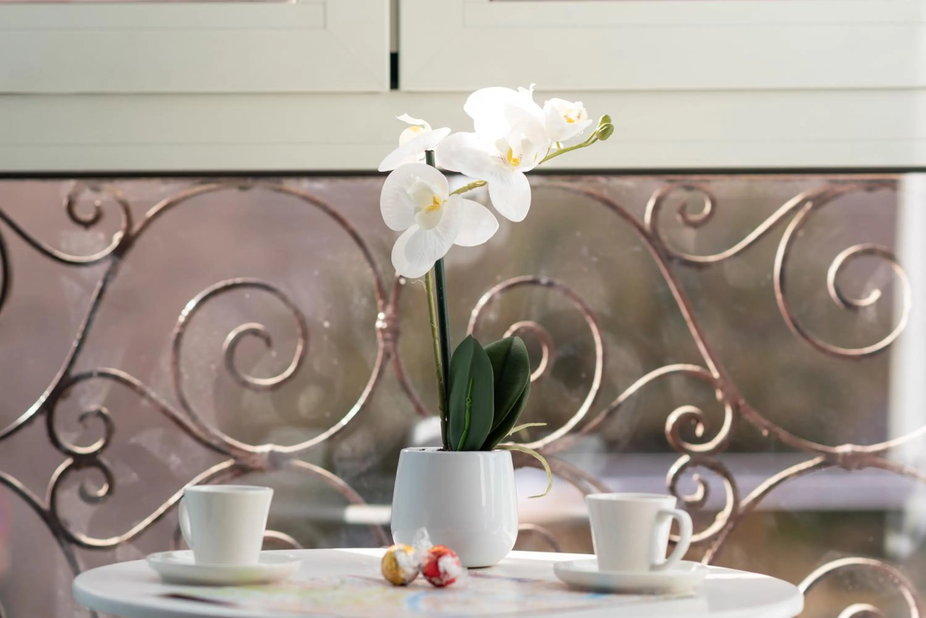 Coffee/tea facilities in Rhome Hosting