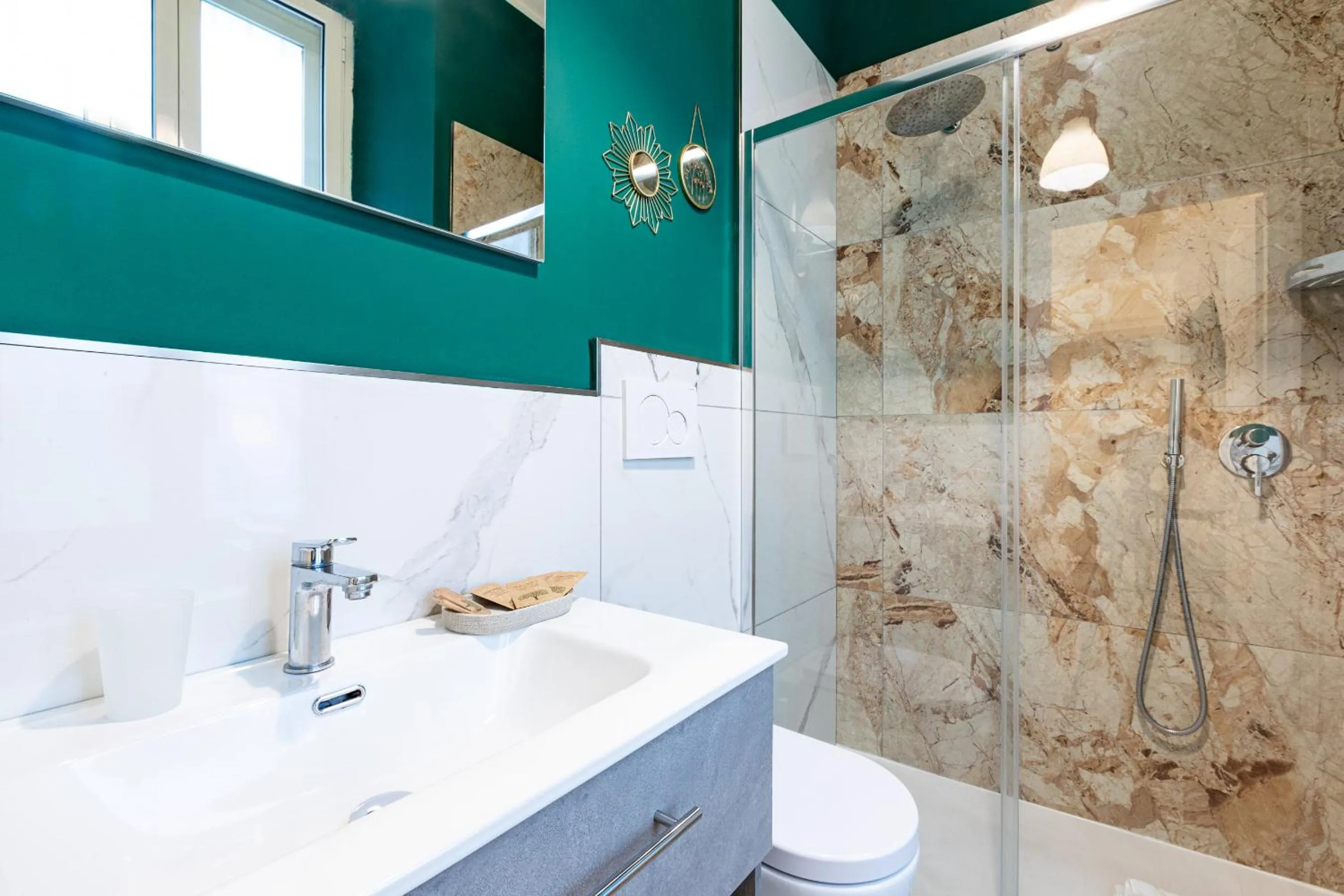 Shower in Trastevere Suites - Top Collection