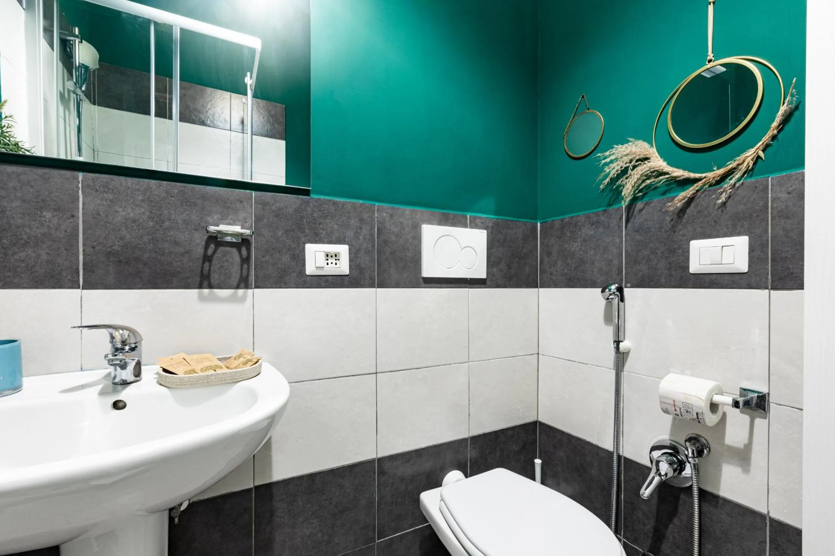 Shower in Trastevere Suites - Top Collection