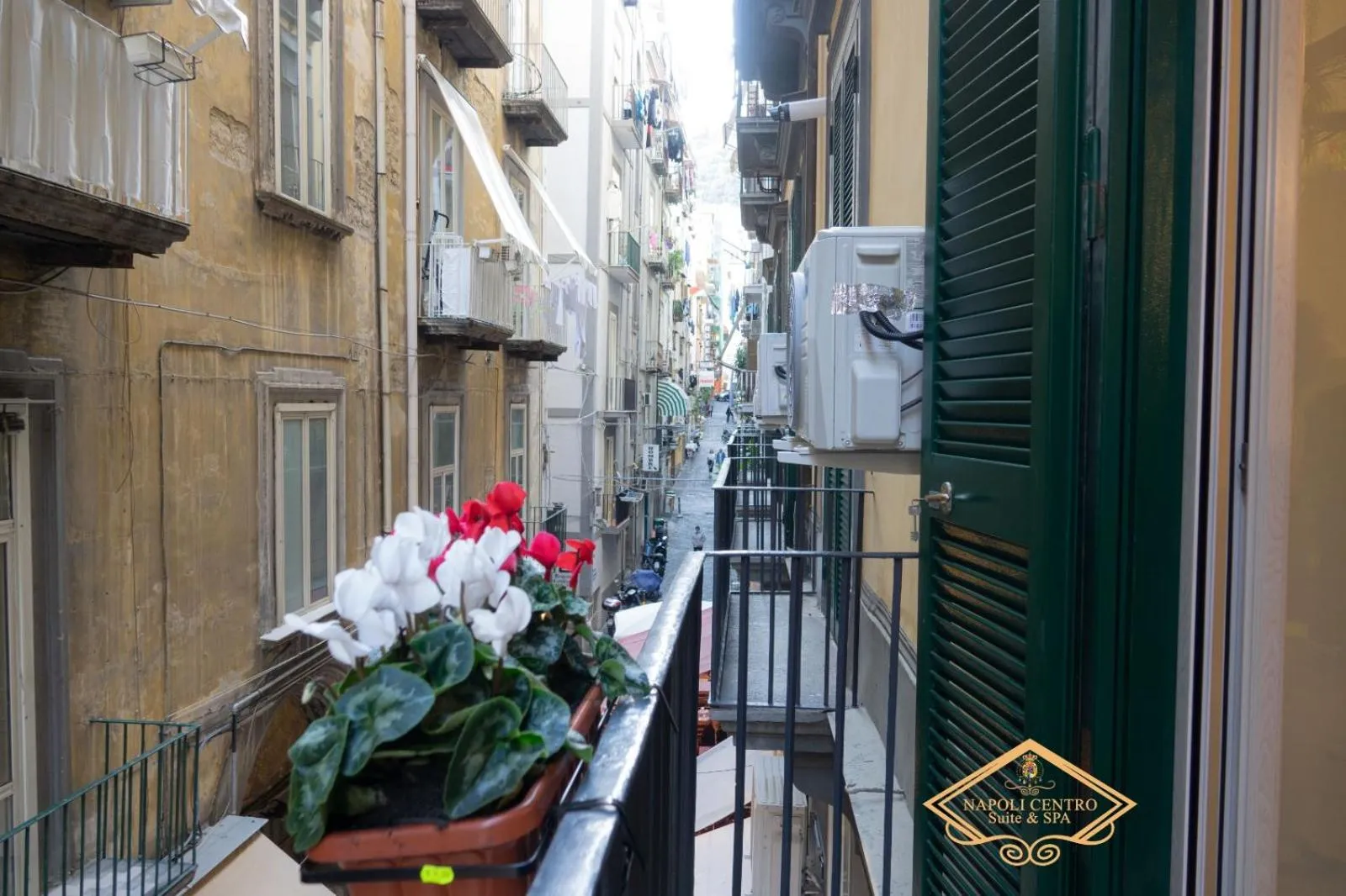 Neighbourhood in Napoli Centro Suite e Spa