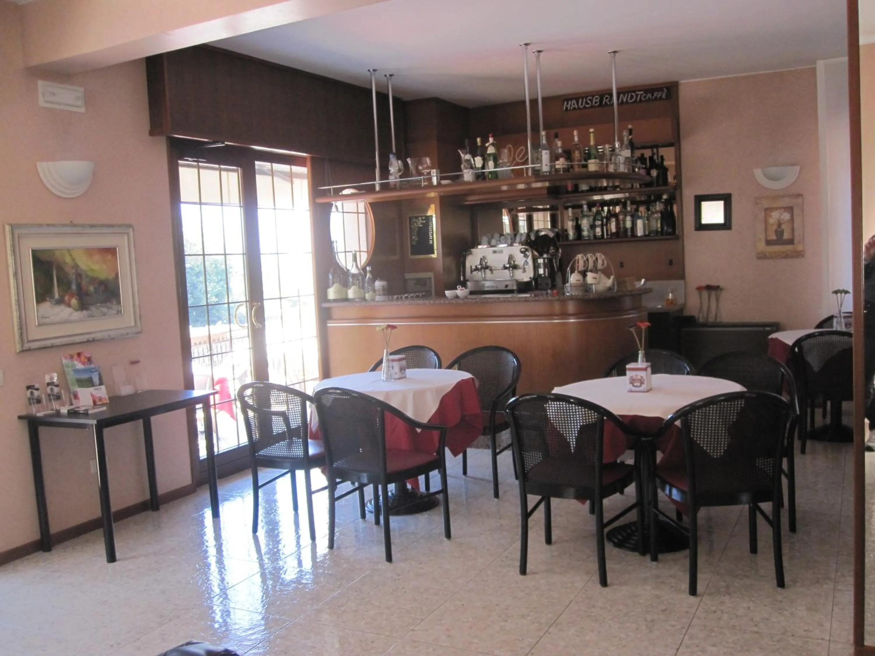 Lounge or bar in Hotel Benacus