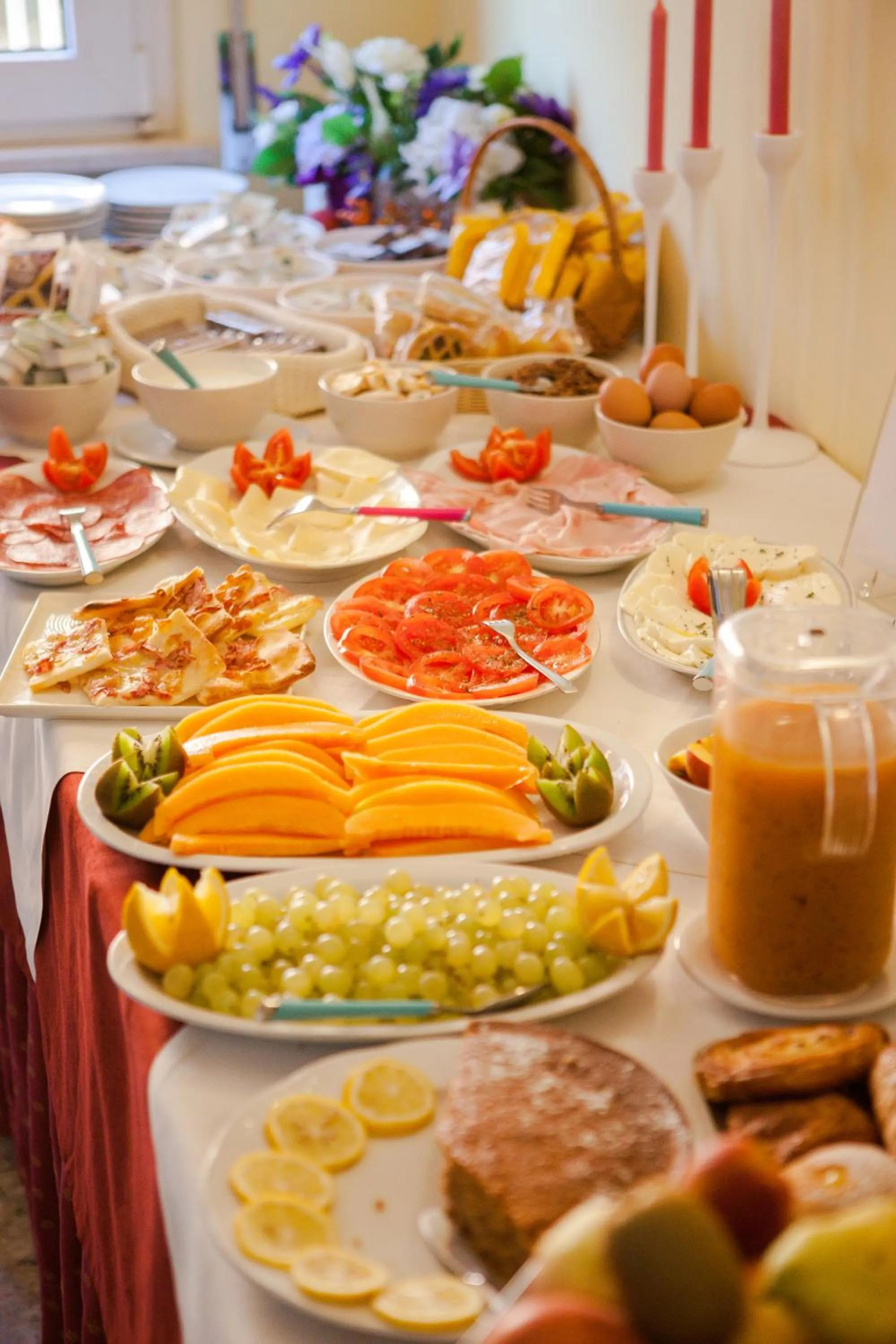 Breakfast in Hotel Benacus