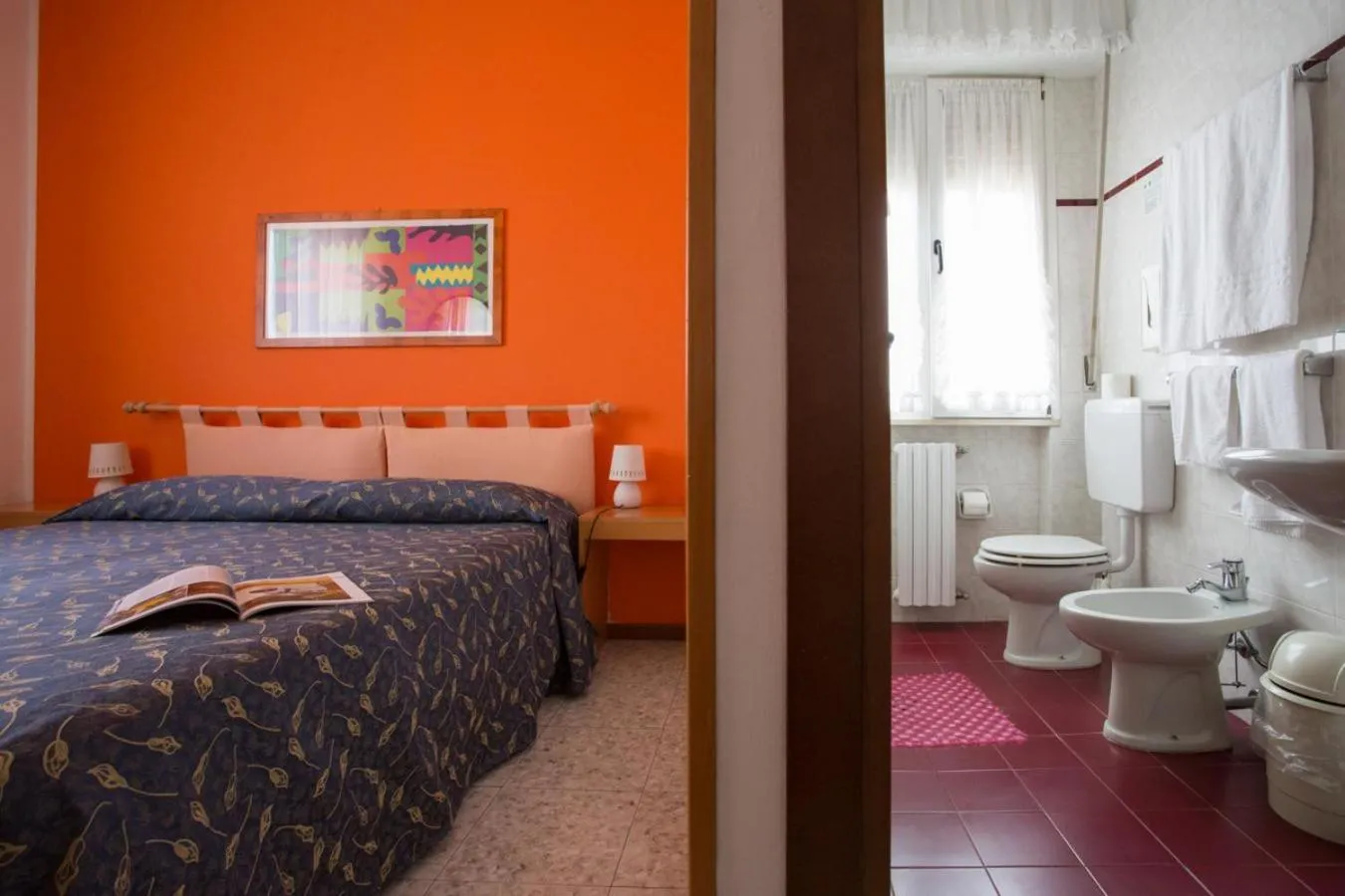Bed in Hotel Benacus