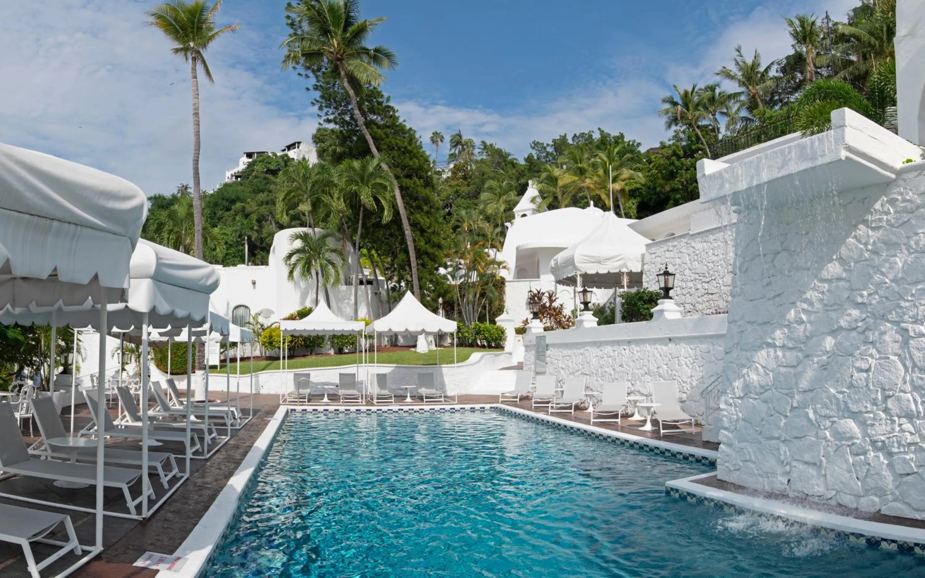 Pool view in Las Hadas by Brisas