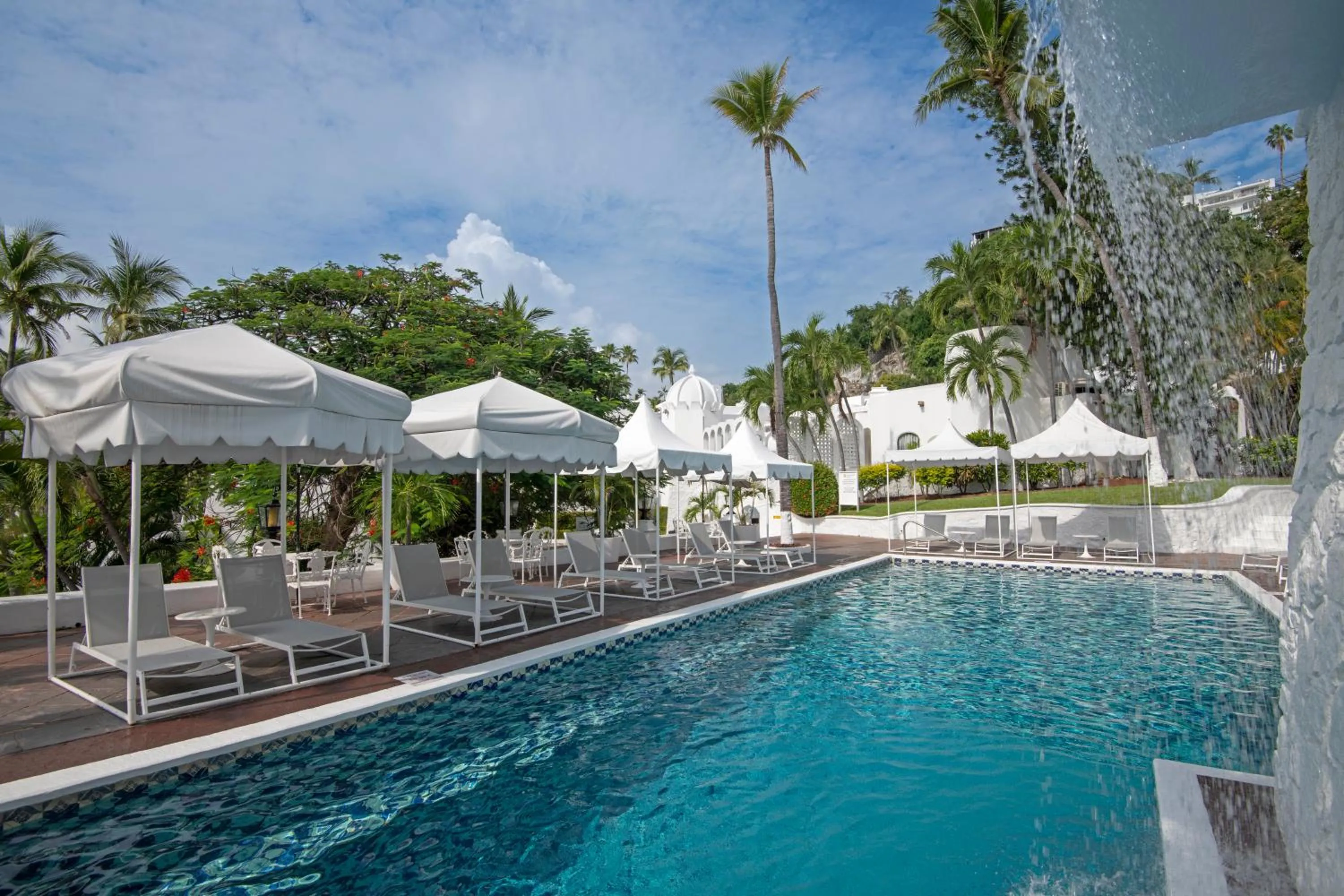 Pool view in Las Hadas by Brisas