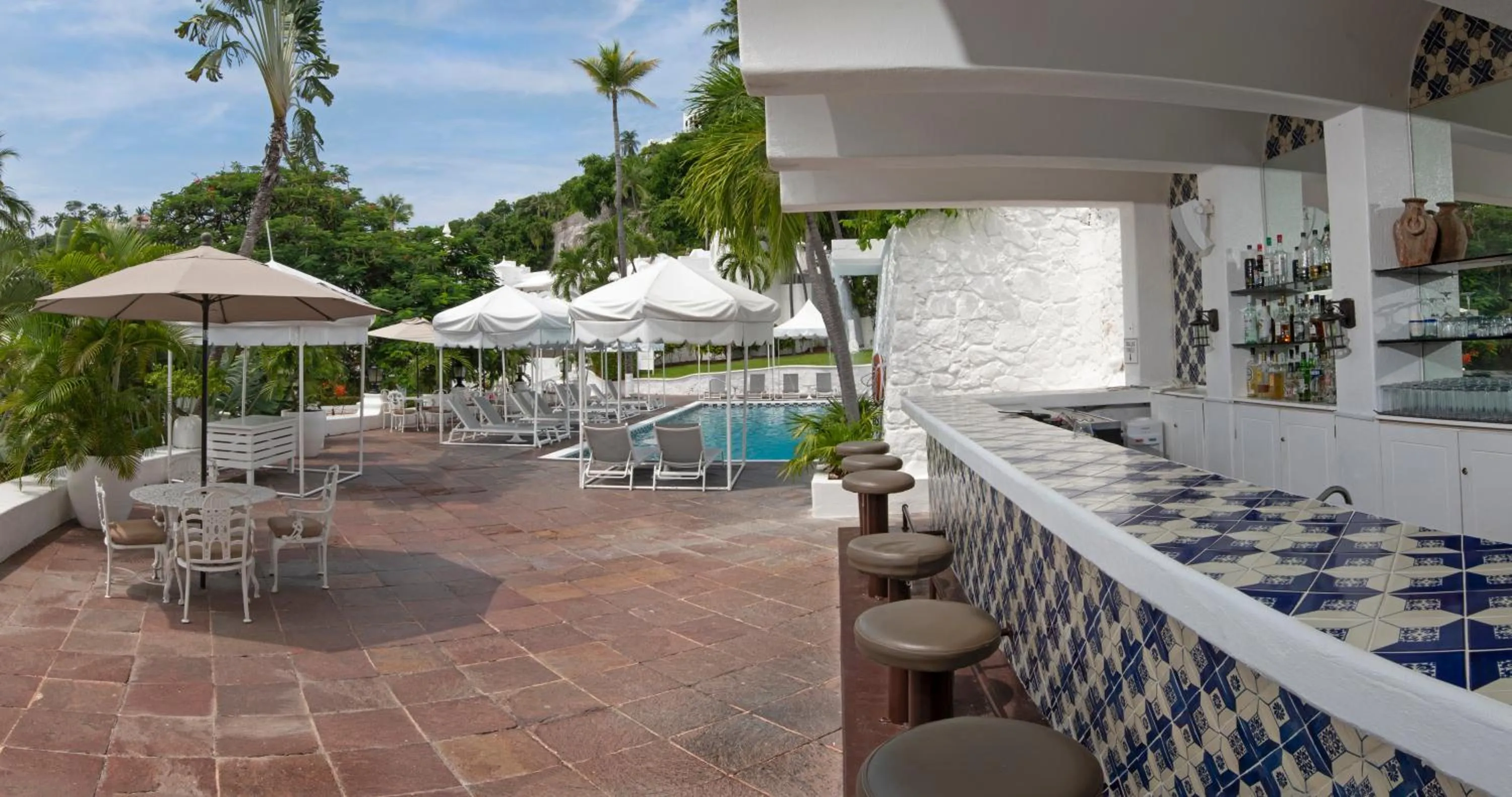 Pool view in Las Hadas by Brisas