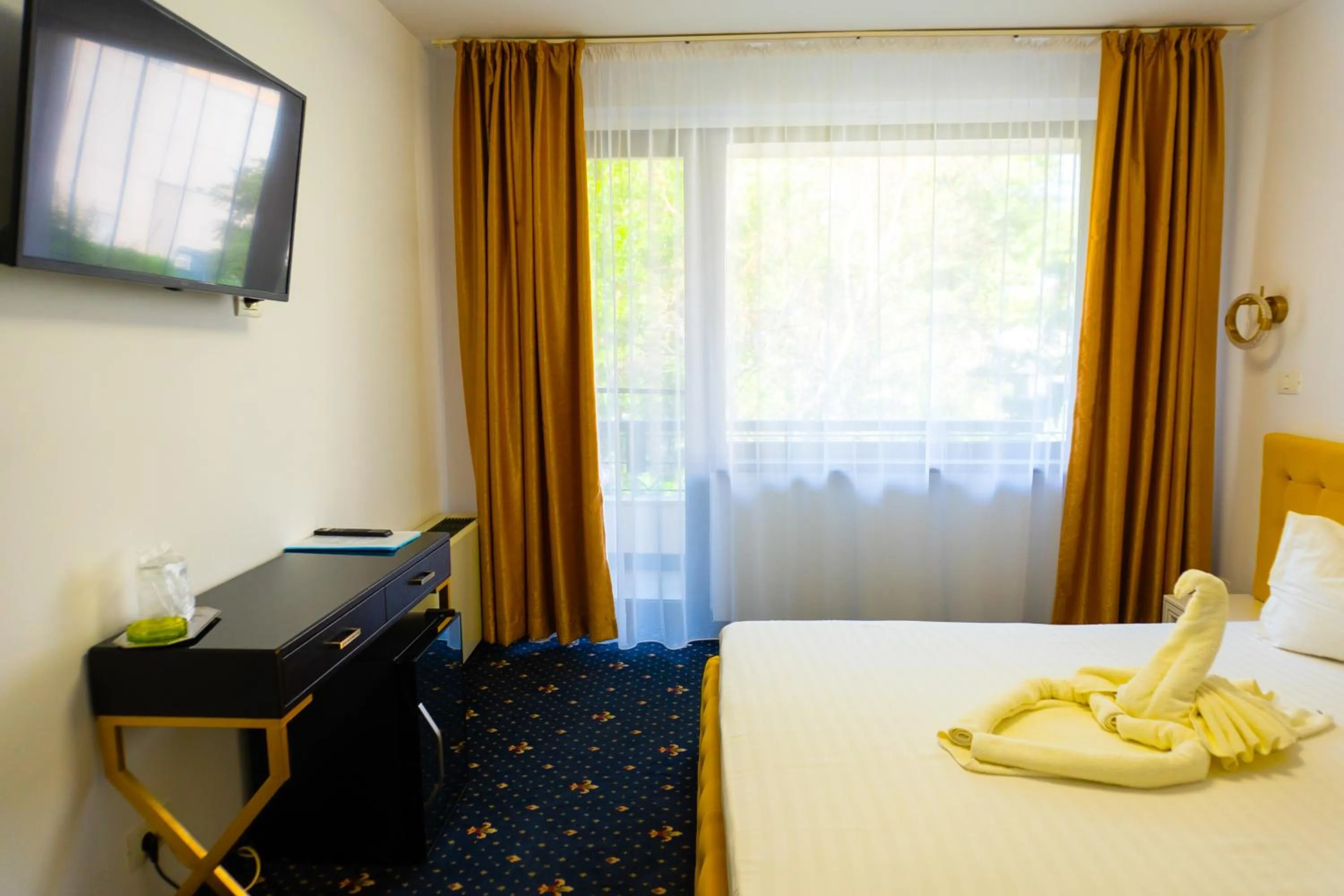 Bed in Hotel & MedSpa Siret