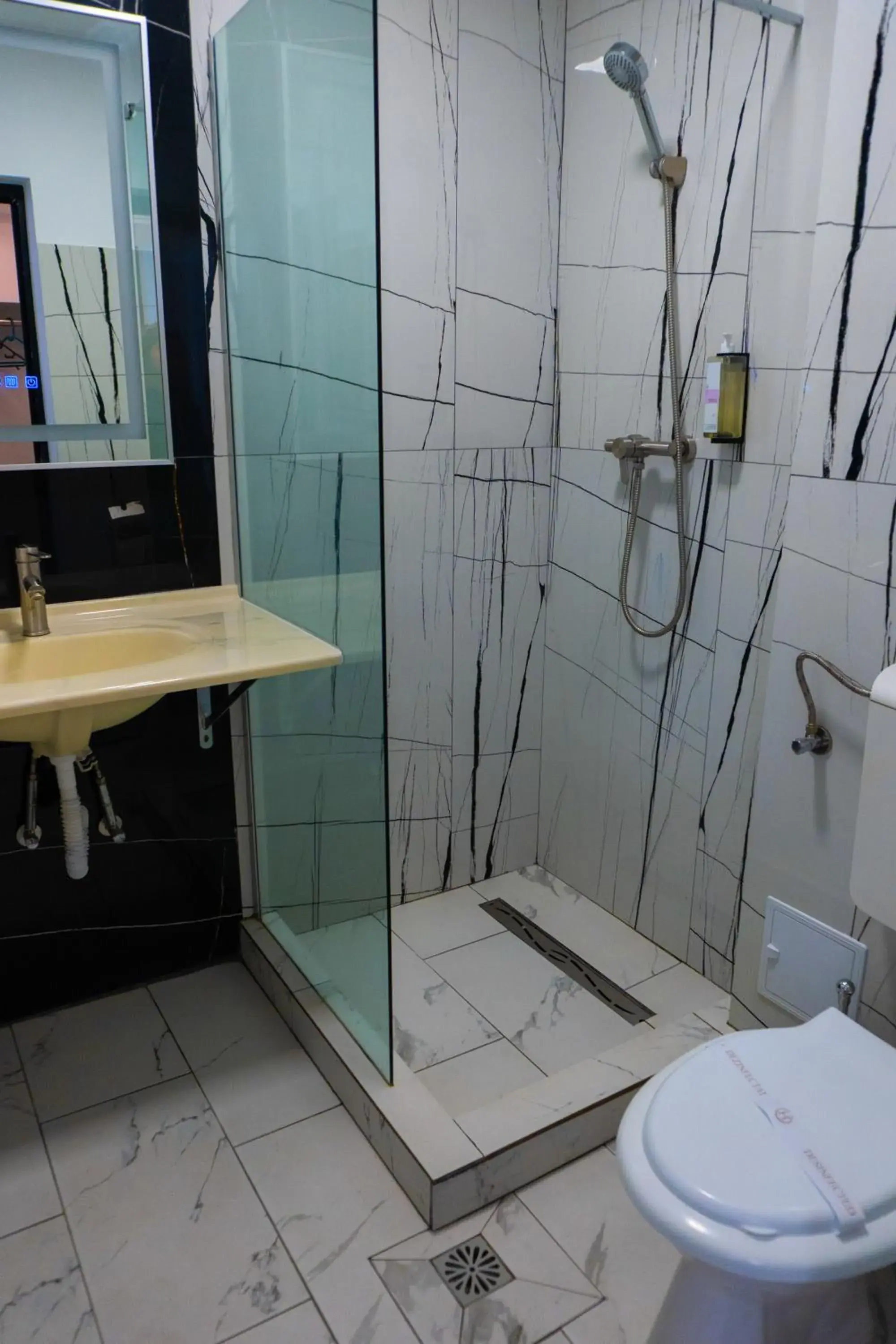 Superior Double Room with Balcony in Hotel & MedSpa Siret Superior Double Room with Balcony in Hotel & MedSpa Siret