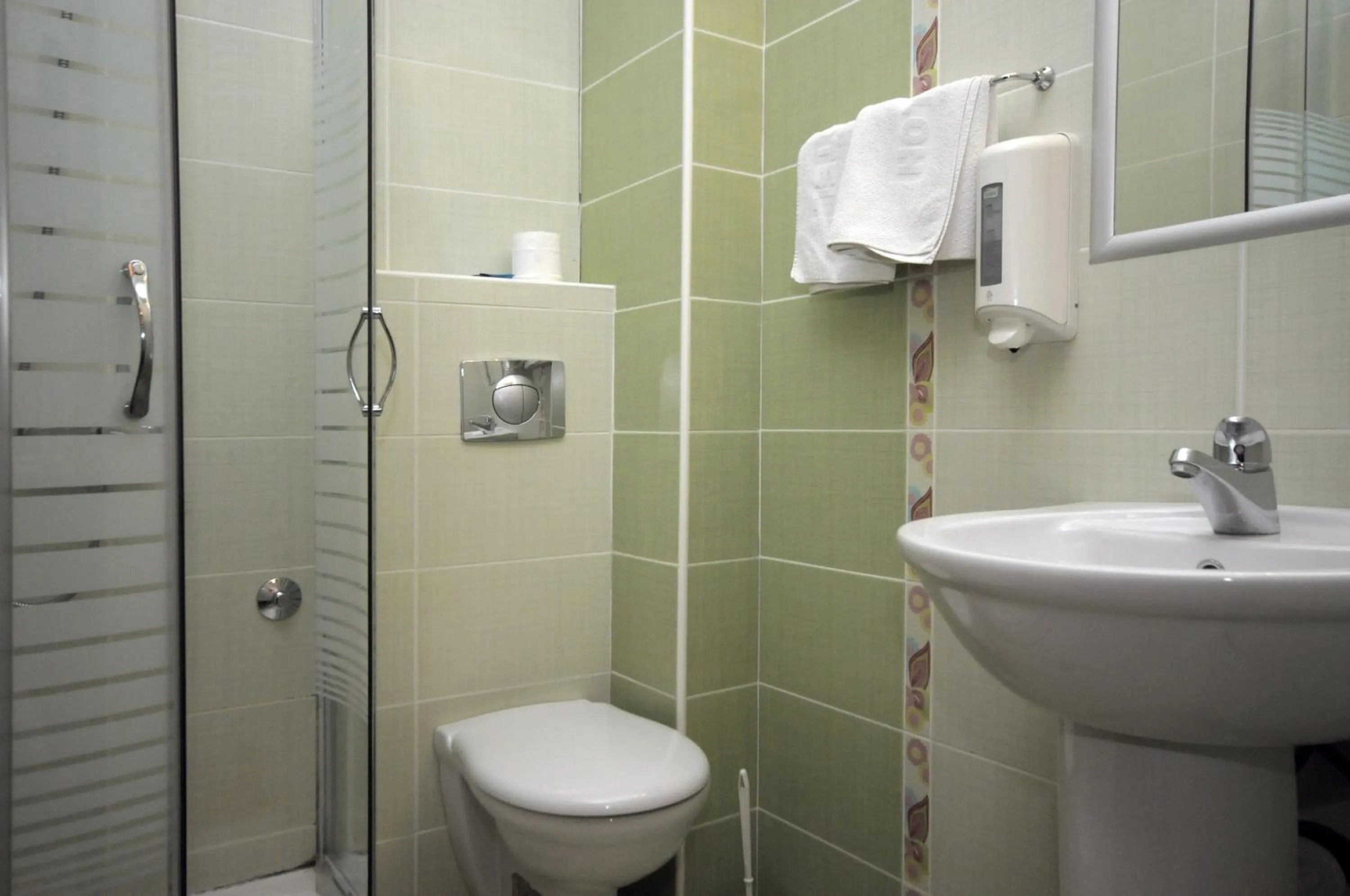 Shower in Apartments Anita