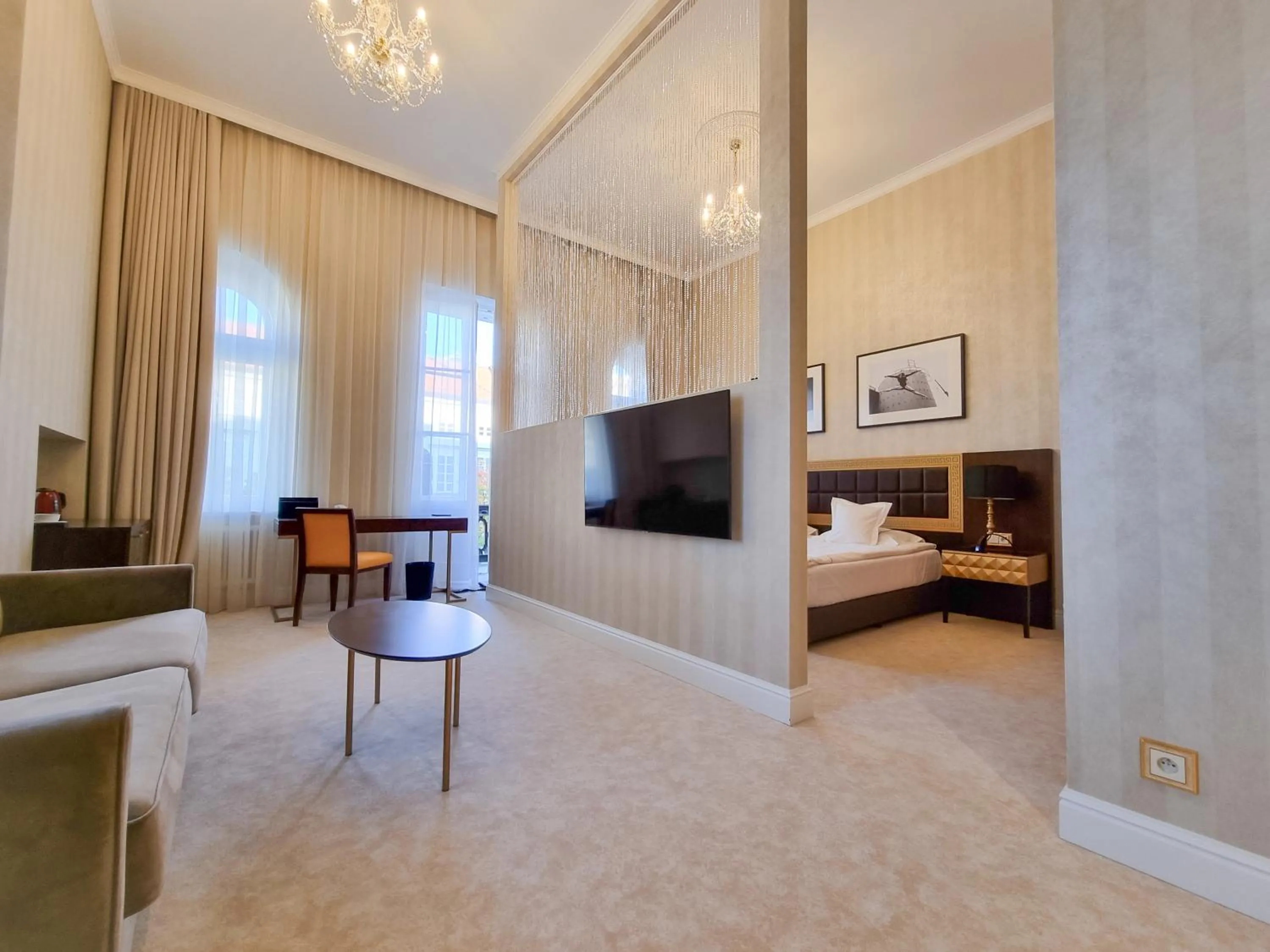 Junior Suite in Tiffi Old Town Hotel