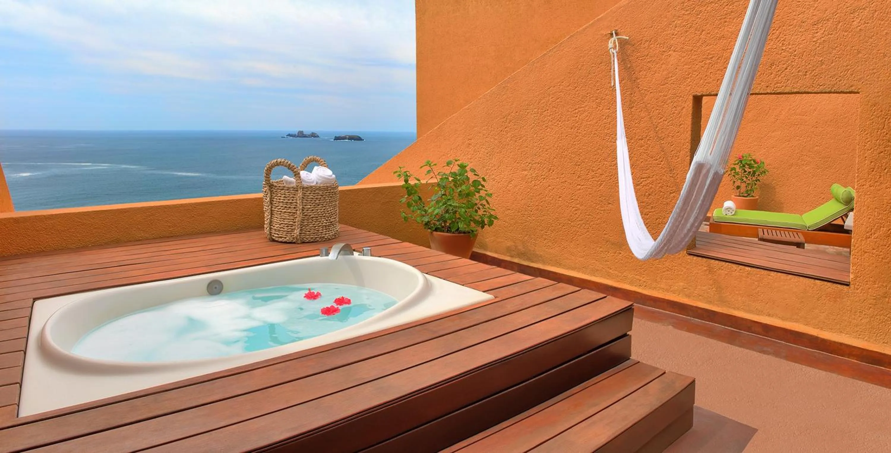 Hot Tub in Las Brisas Ixtapa