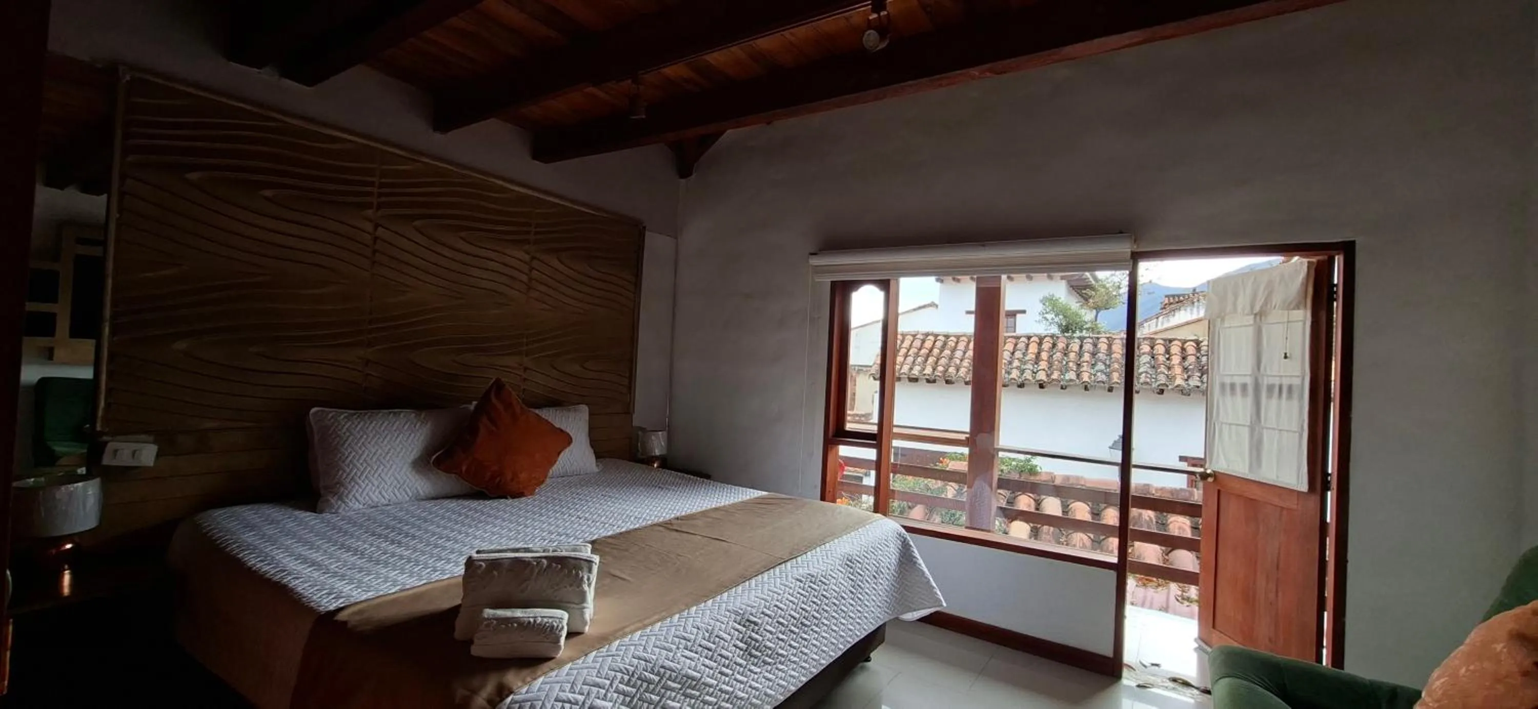 Bed in Vivelavilla suites VDL