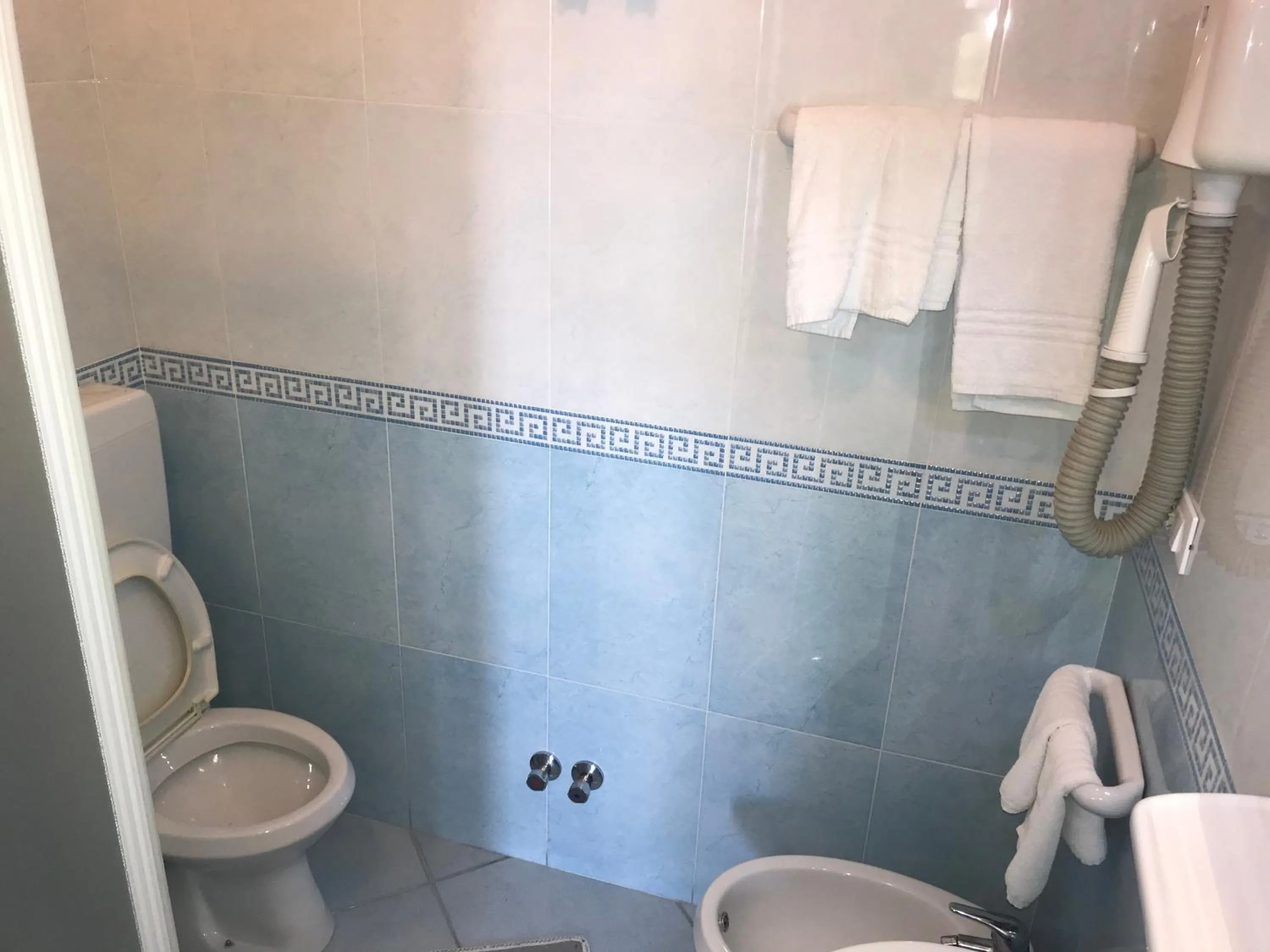 Shower in Hotel Castiglione