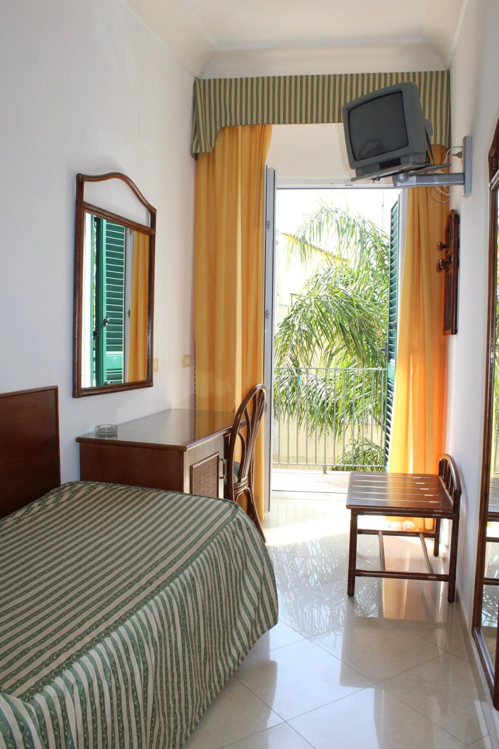 Bed in Casthotels Punta del Sole Terme