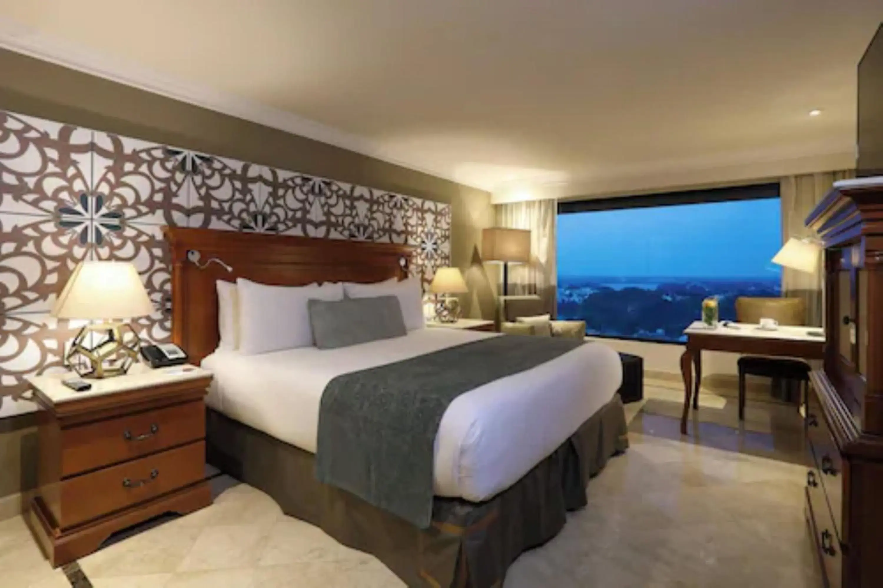 Deluxe Room, 1 King Bed in Villahermosa Marriott Hotel Deluxe Room, 1 King Bed in Villahermosa Marriott Hotel