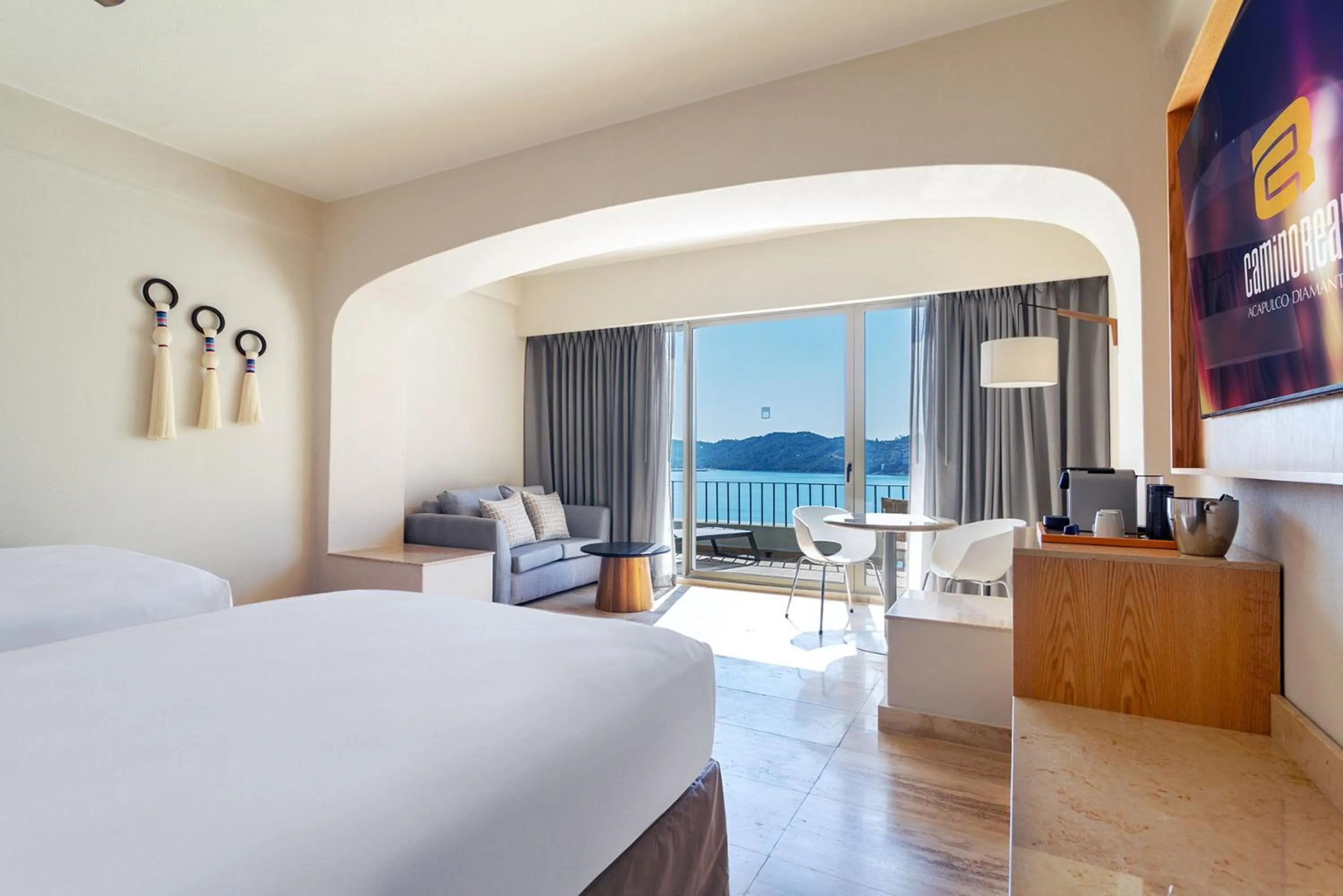 Bedroom, Bed in Camino Real Acapulco Diamante