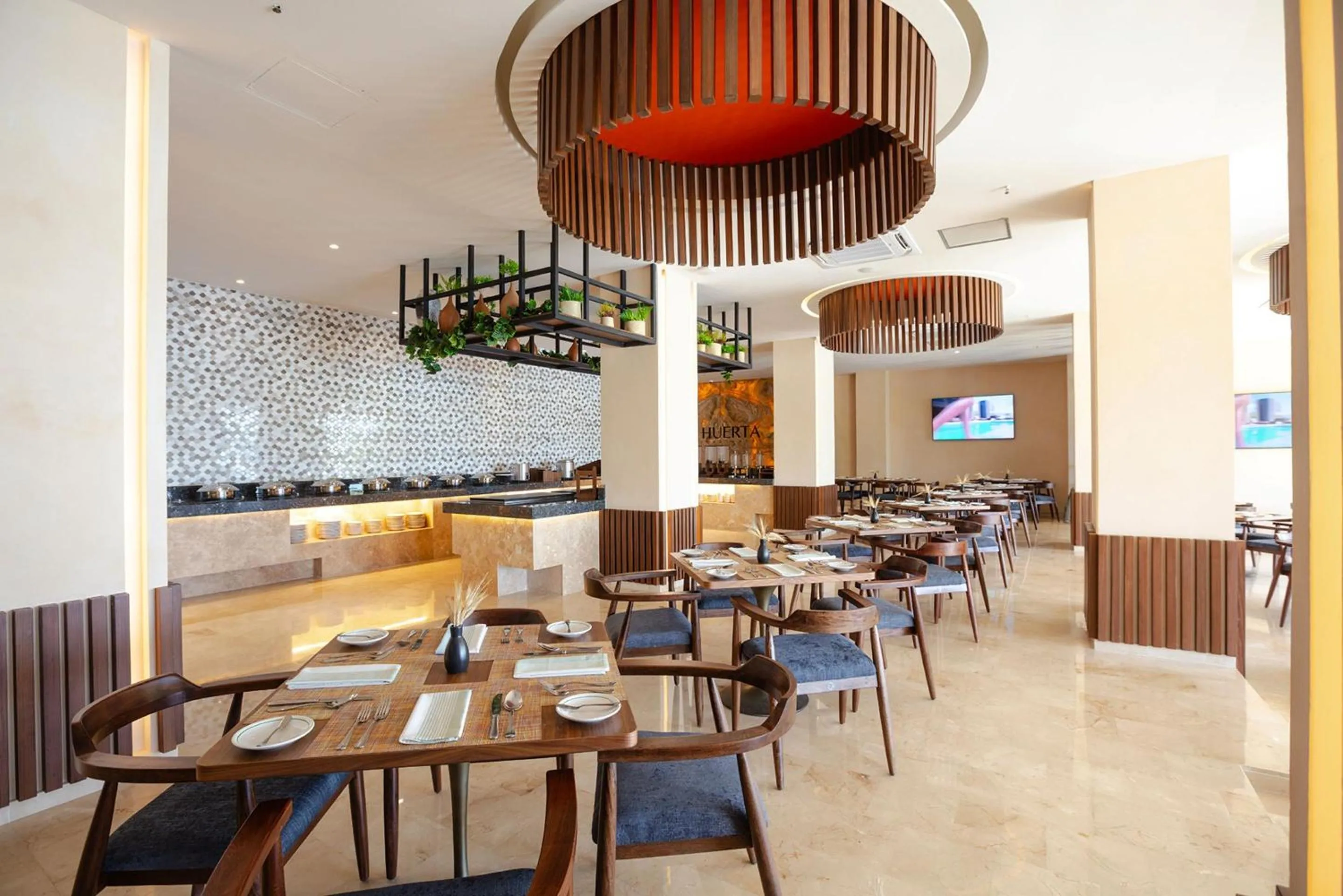 Restaurant/places to eat in Camino Real Acapulco Diamante