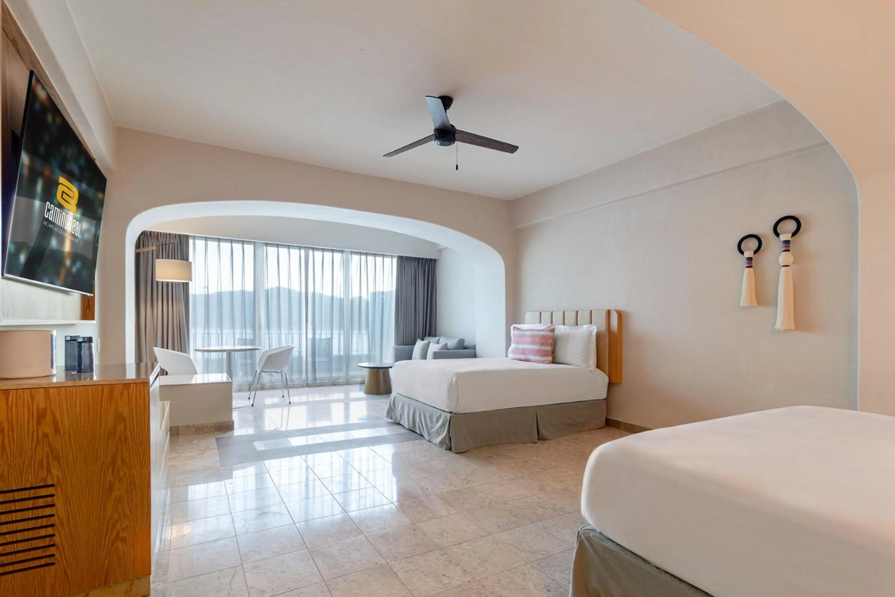 Photo of the whole room, Bed in Camino Real Acapulco Diamante