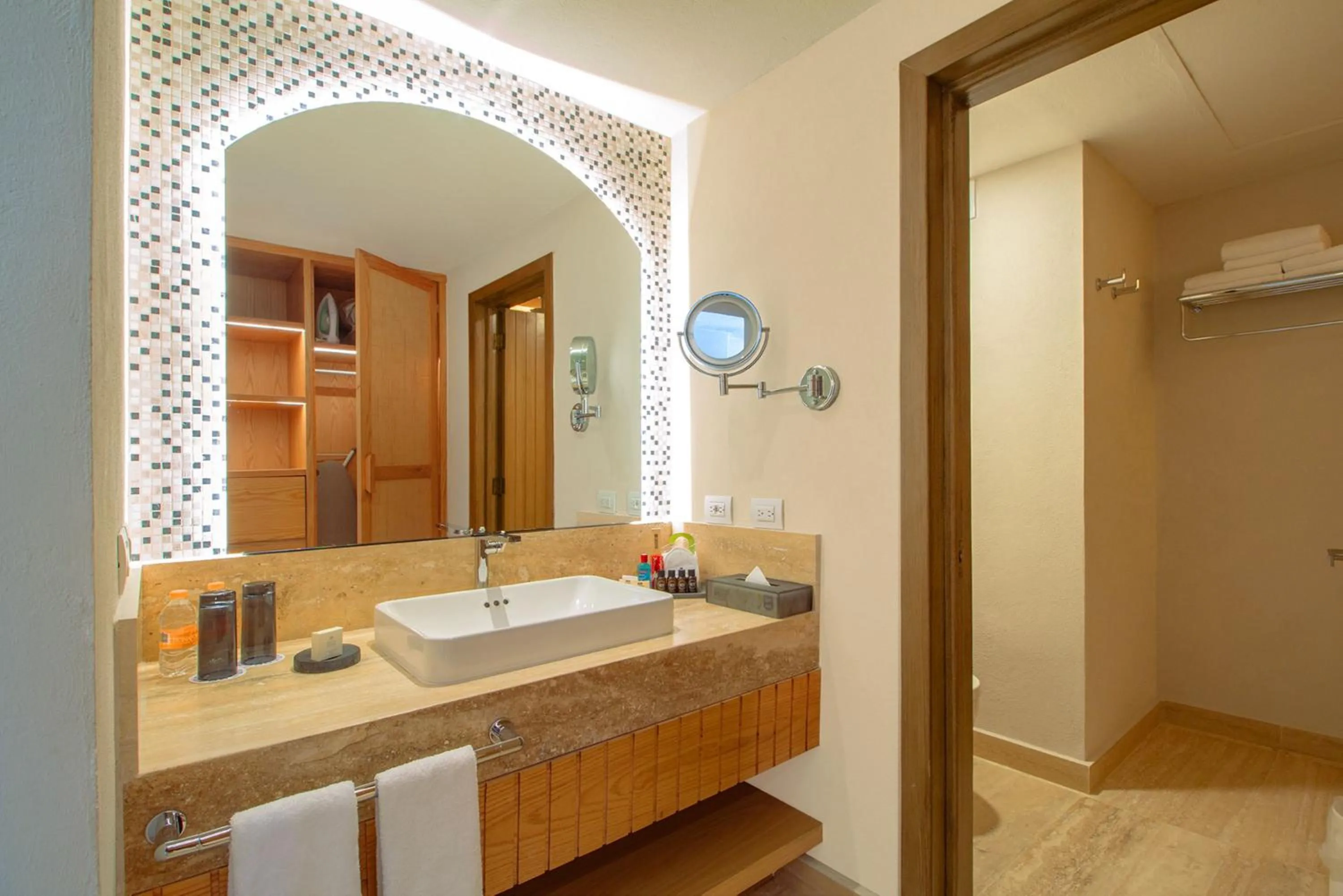 Bathroom in Camino Real Acapulco Diamante