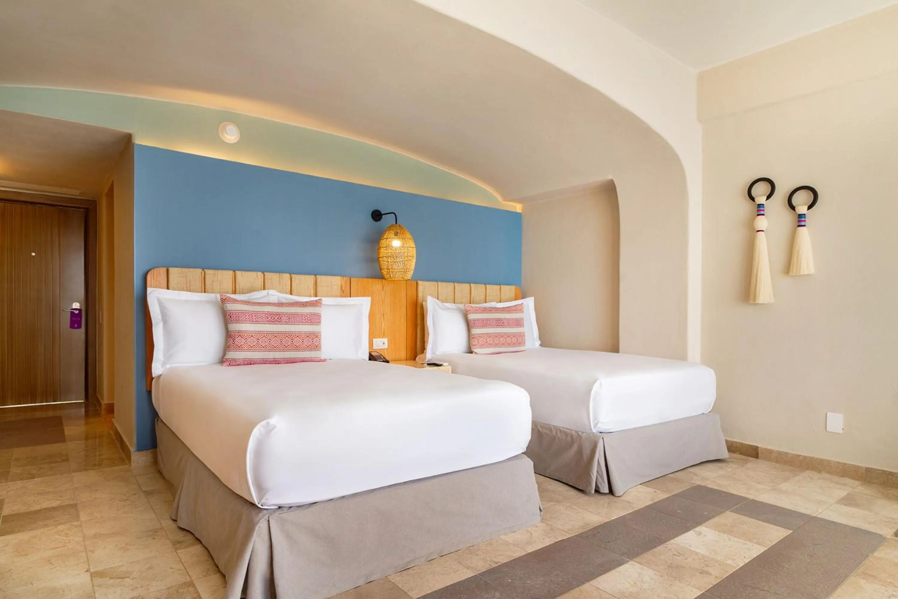 Bedroom, Bed in Camino Real Acapulco Diamante