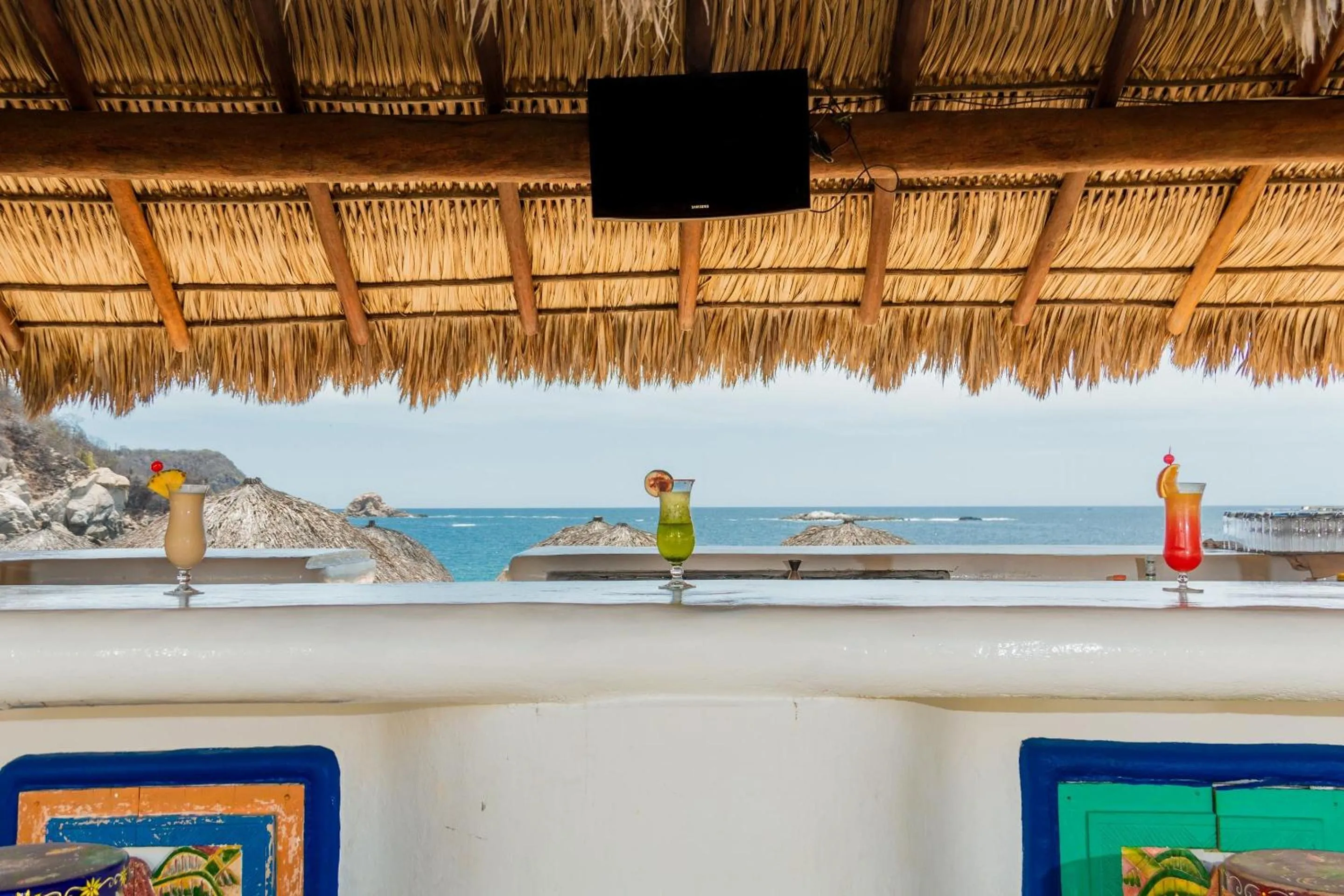 Lounge or bar in Camino Real Zaashila Huatulco