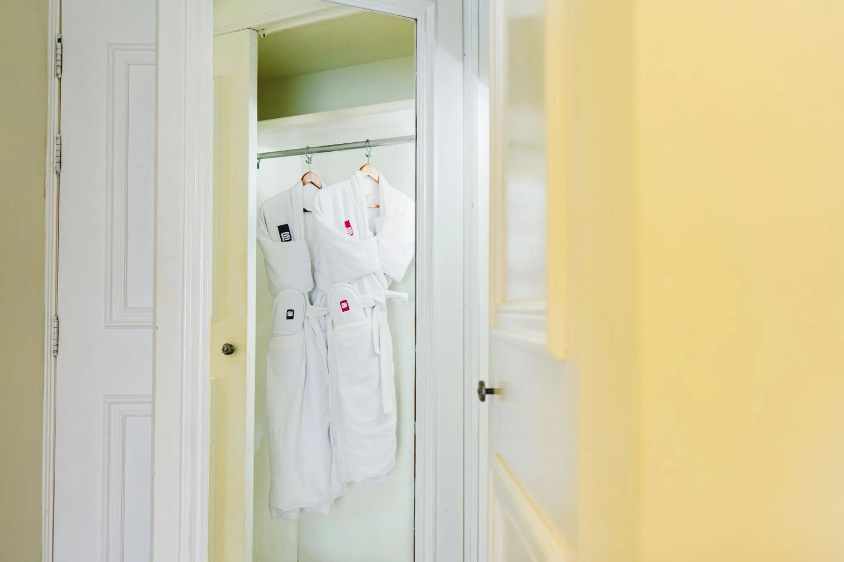 Photo of the whole room in Camino Real Zaashila Huatulco