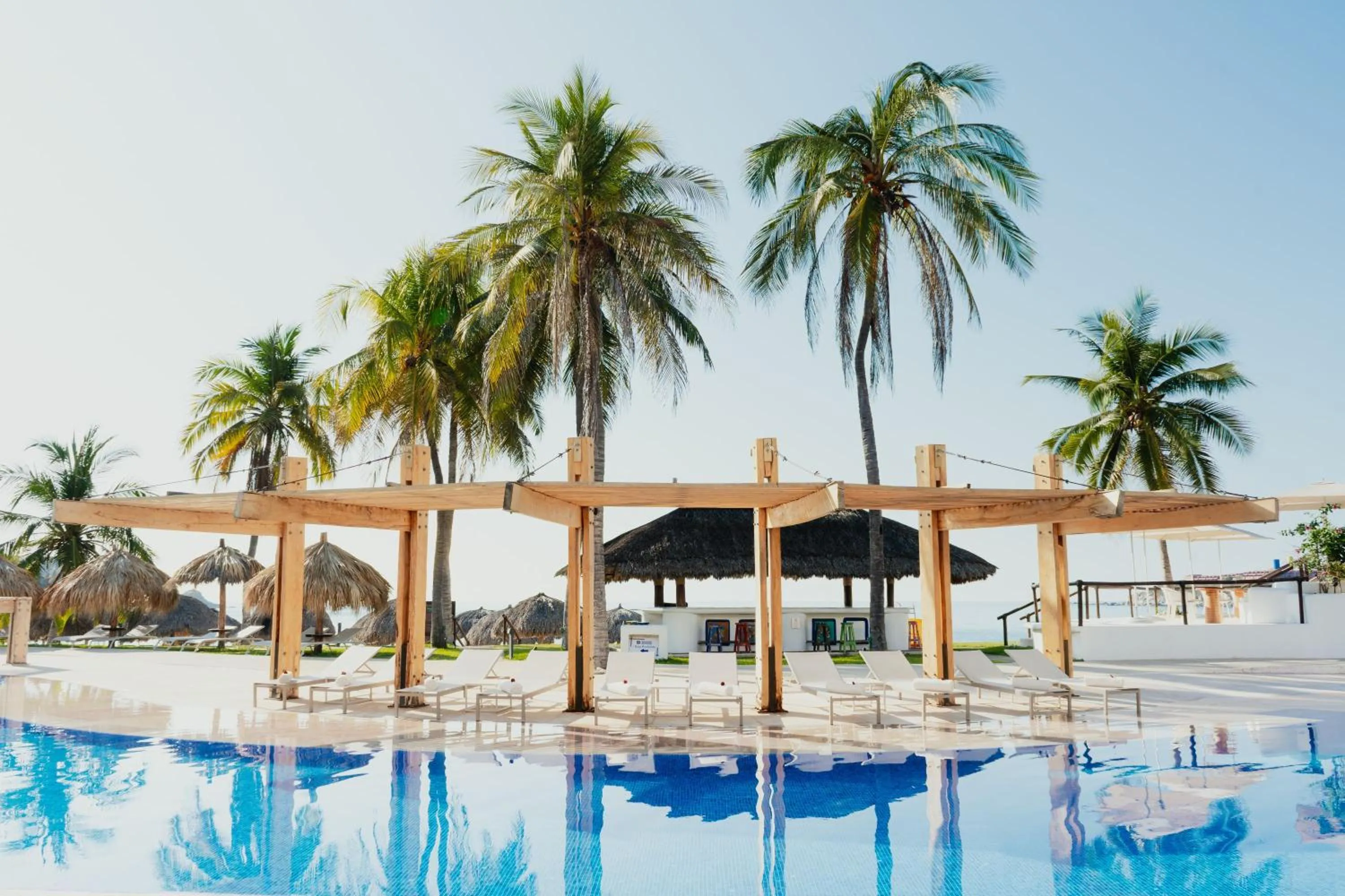 Swimming pool in Camino Real Zaashila Huatulco