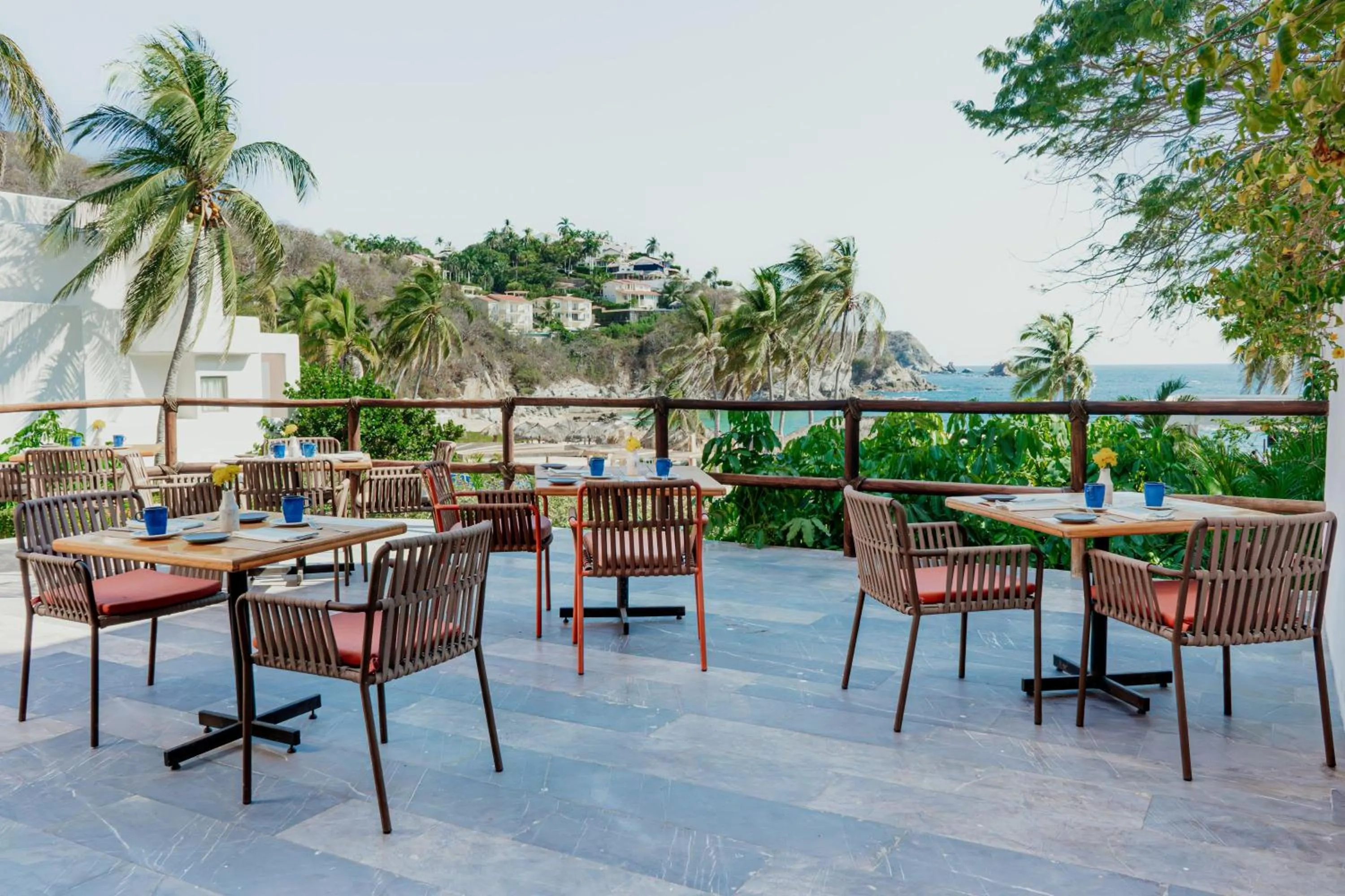 Restaurant/places to eat in Camino Real Zaashila Huatulco