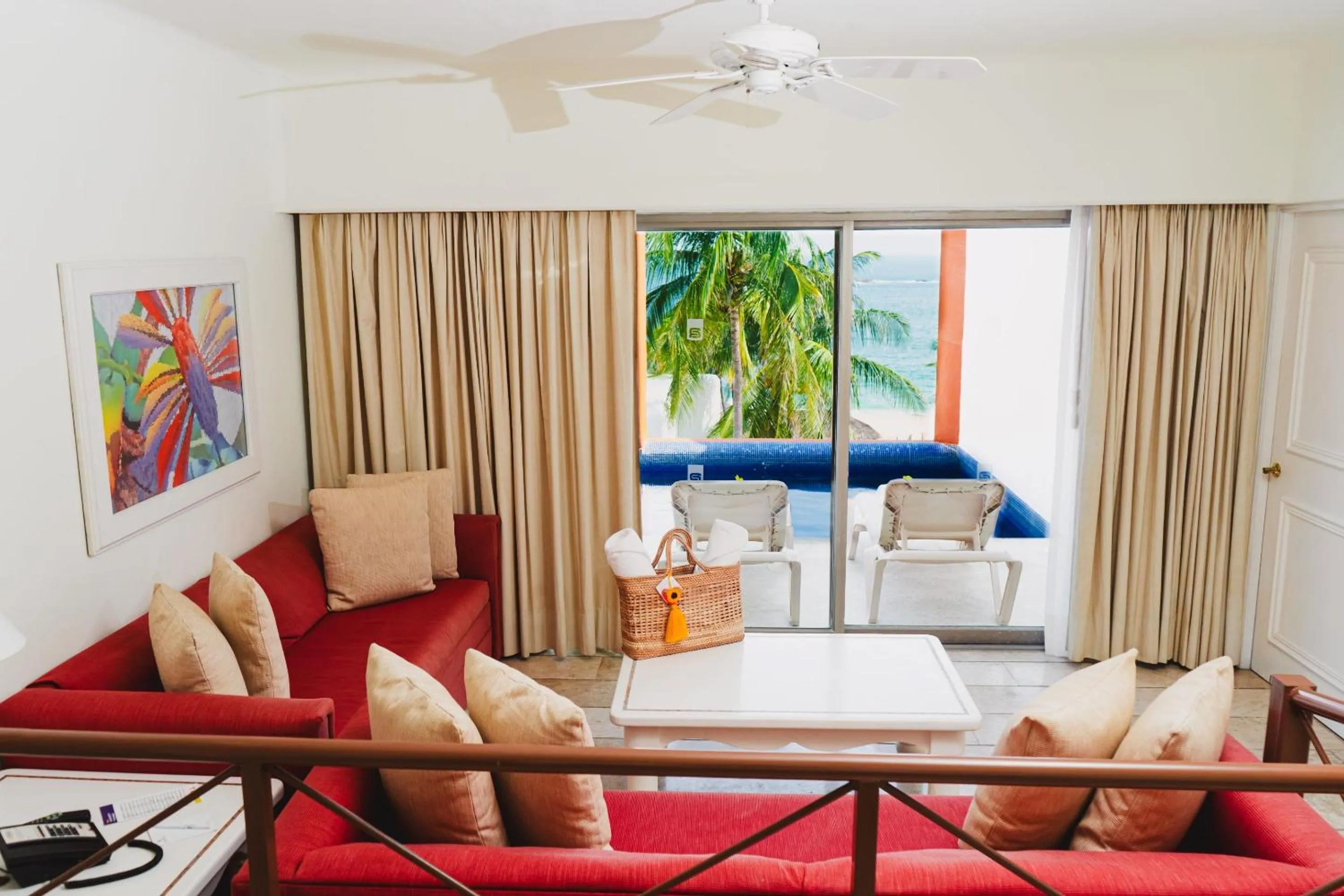 Living room in Camino Real Zaashila Huatulco