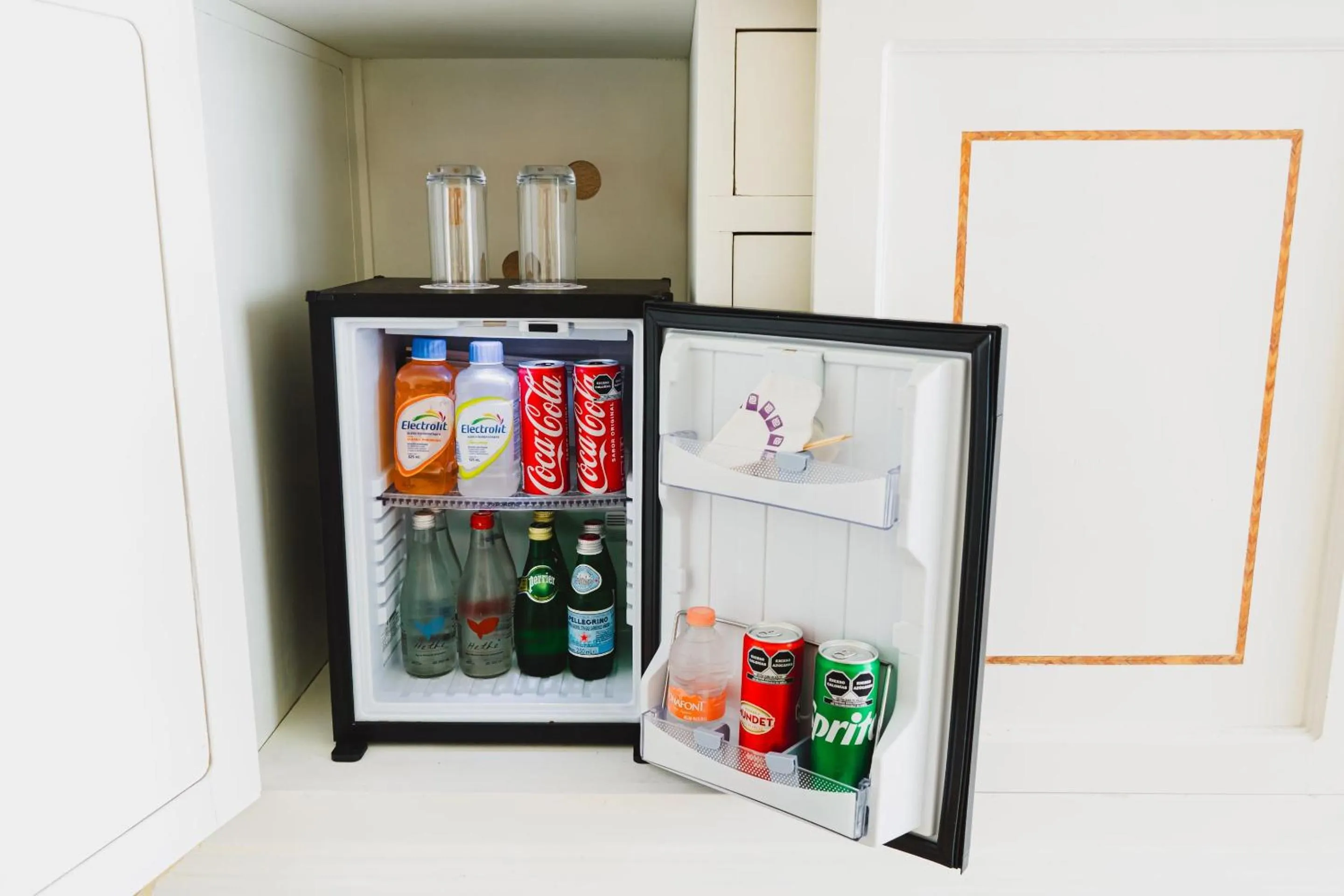 Photo of the whole room in Camino Real Zaashila Huatulco