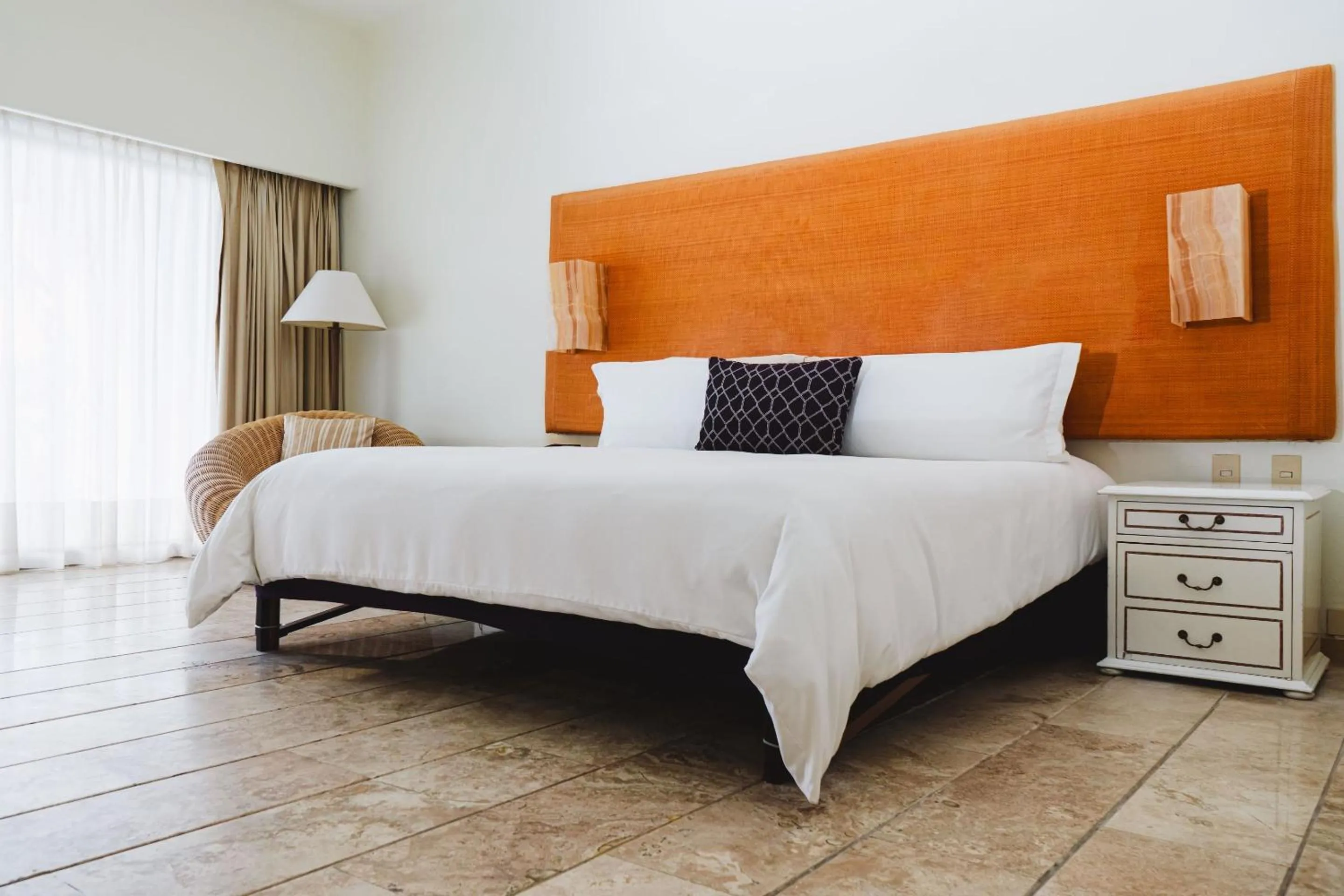 Photo of the whole room, Bed in Camino Real Zaashila Huatulco