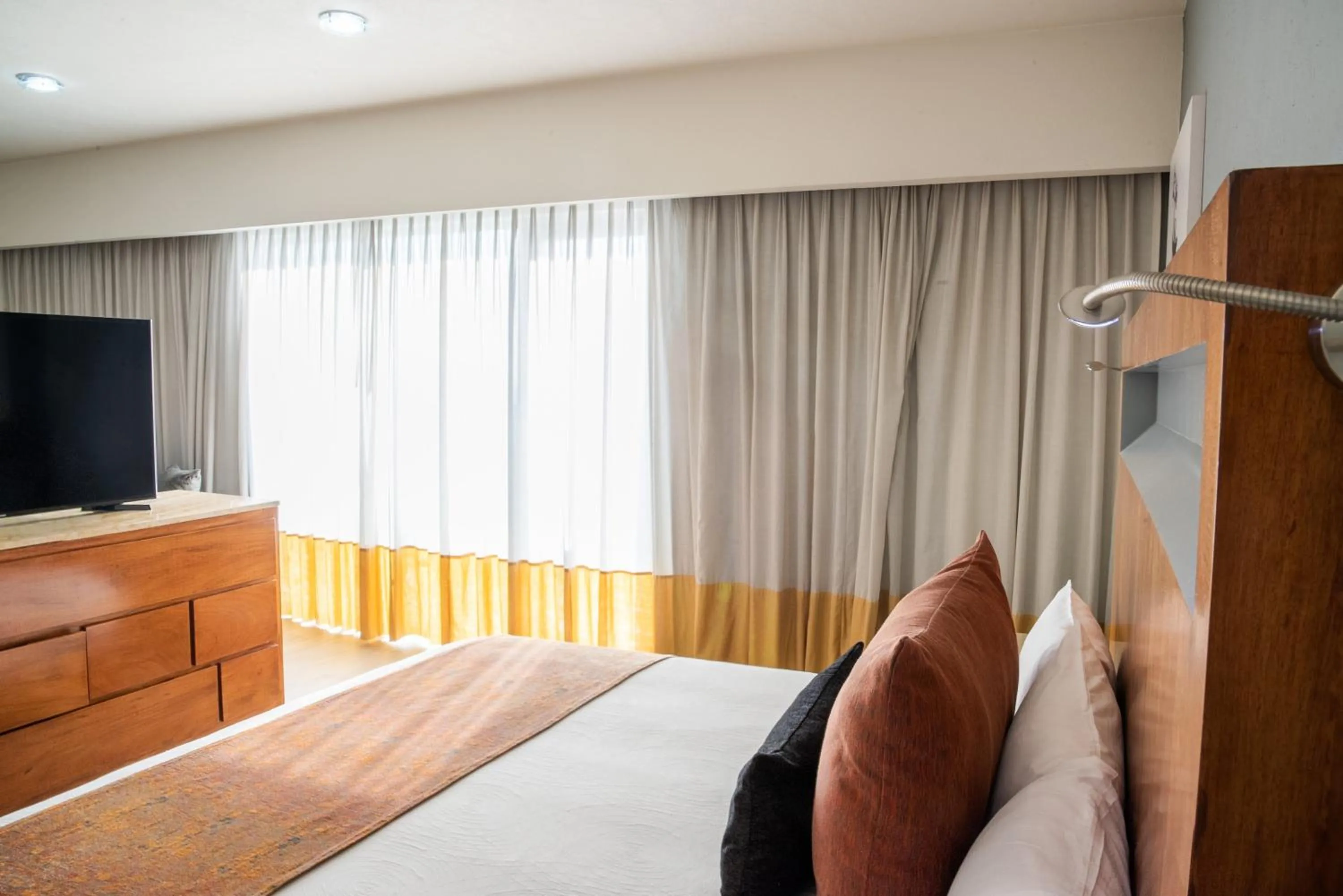 Photo of the whole room in Real Inn Guadalajara Expo