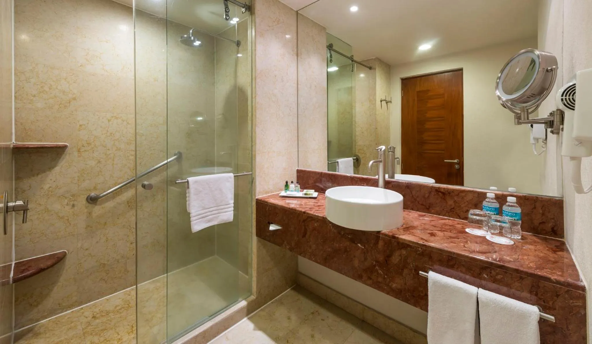 Bathroom in Real Inn Guadalajara Expo